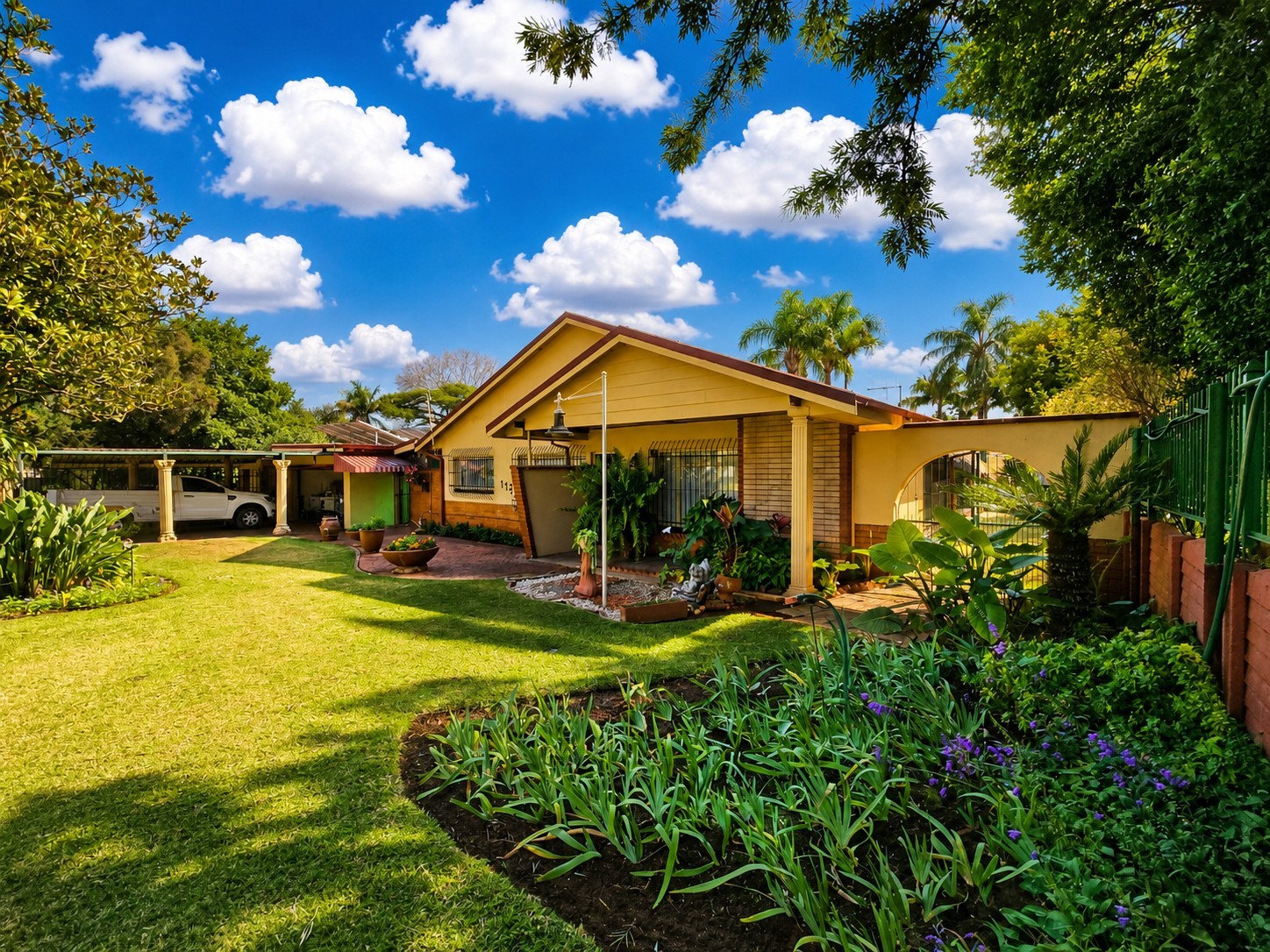 House for sale in Sinoville, Pretoria, 296 m²