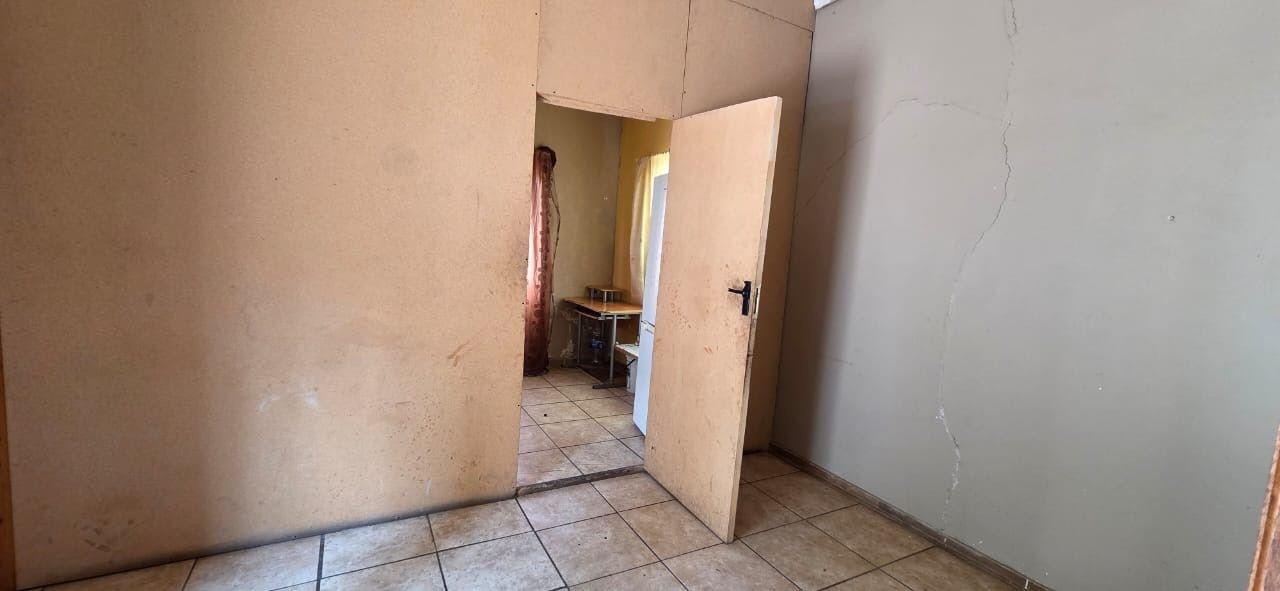 House for sale in Kroonstad Central, Kroonstad, 157 m²
