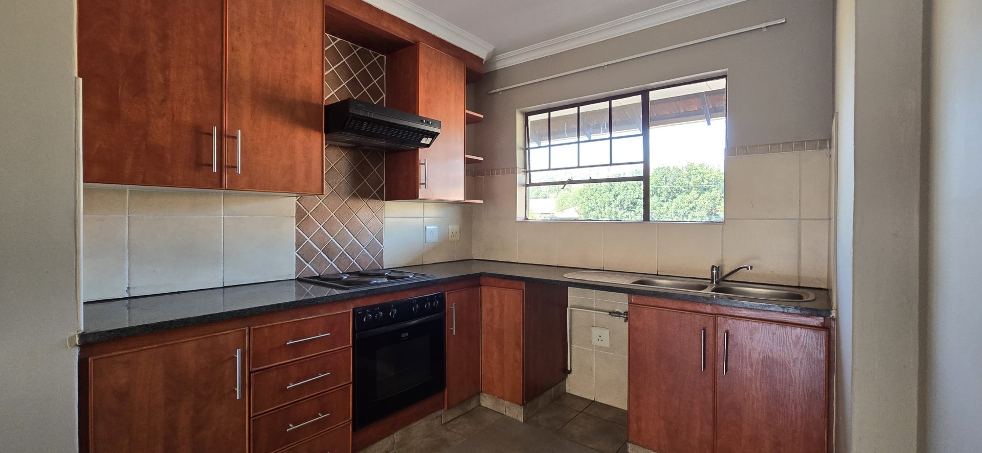 Apartment for sale in Magalieskruin, Pretoria, 74 m²