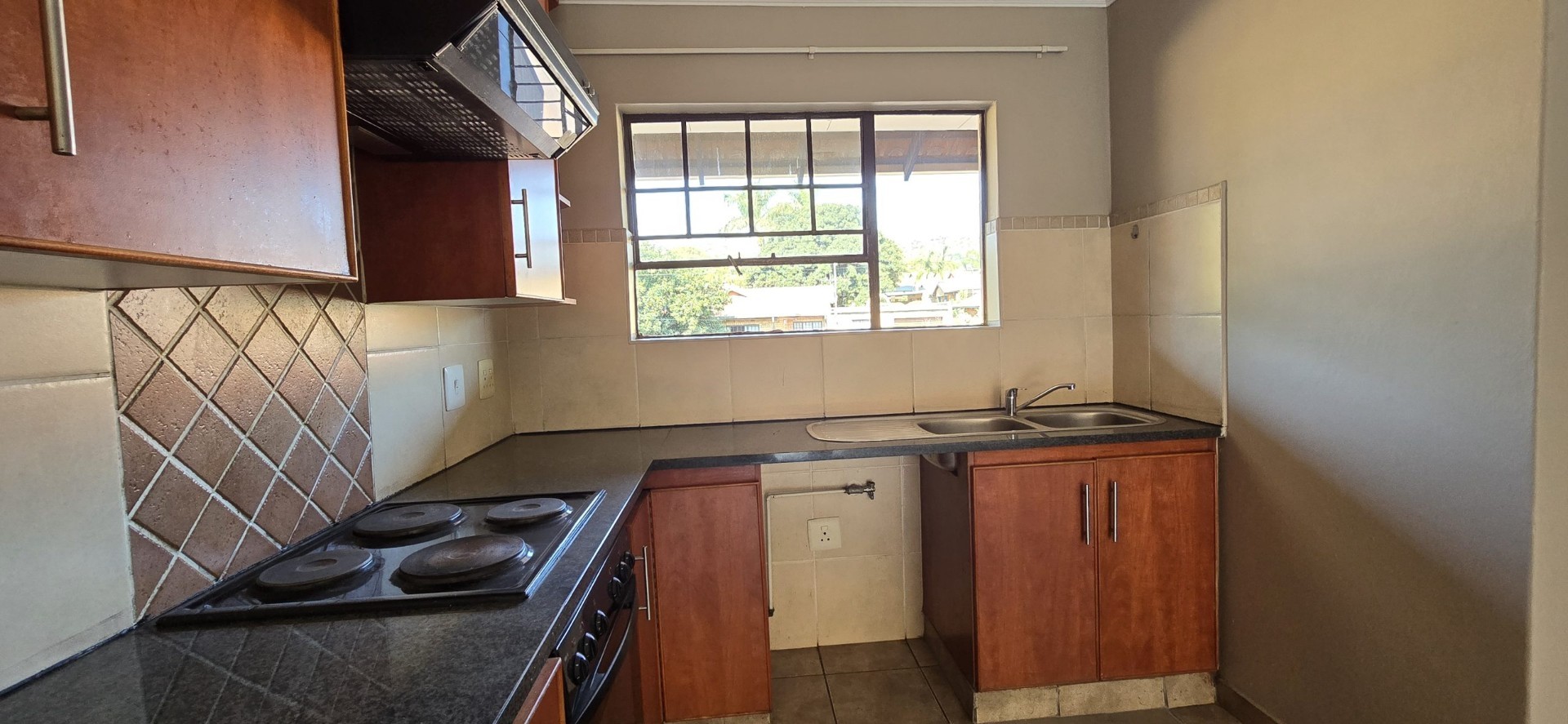 Apartment for sale in Magalieskruin, Pretoria, 74 m²
