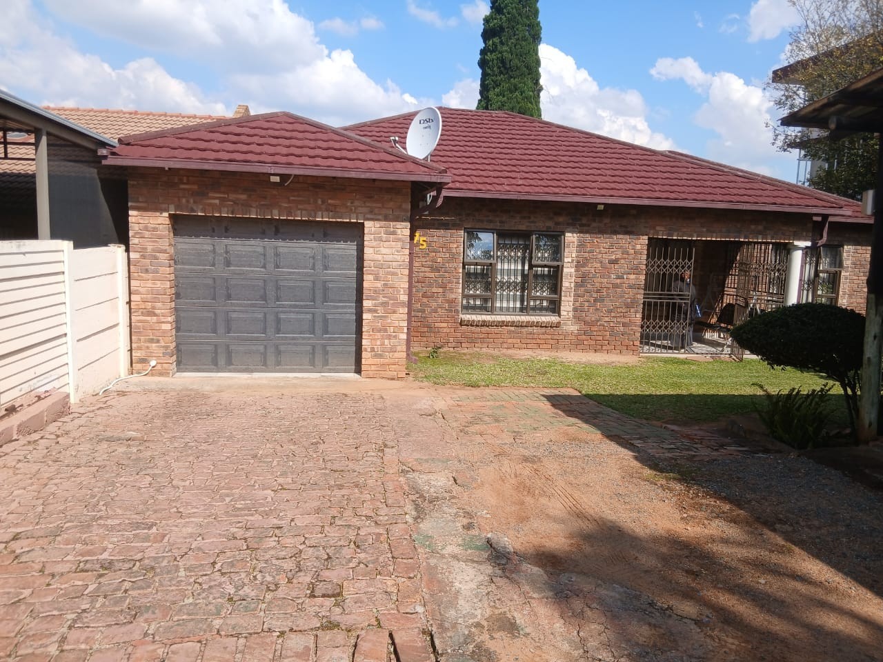 House for sale in Mountain View, Pretoria, 358 m²