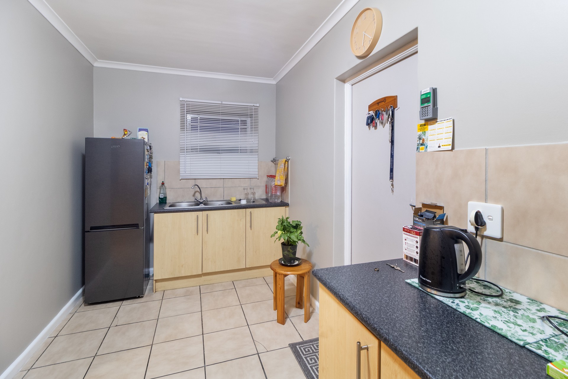 Cozy Beginner or down scaling Home For Sale in Kraaifontein (Zonnendal) 4