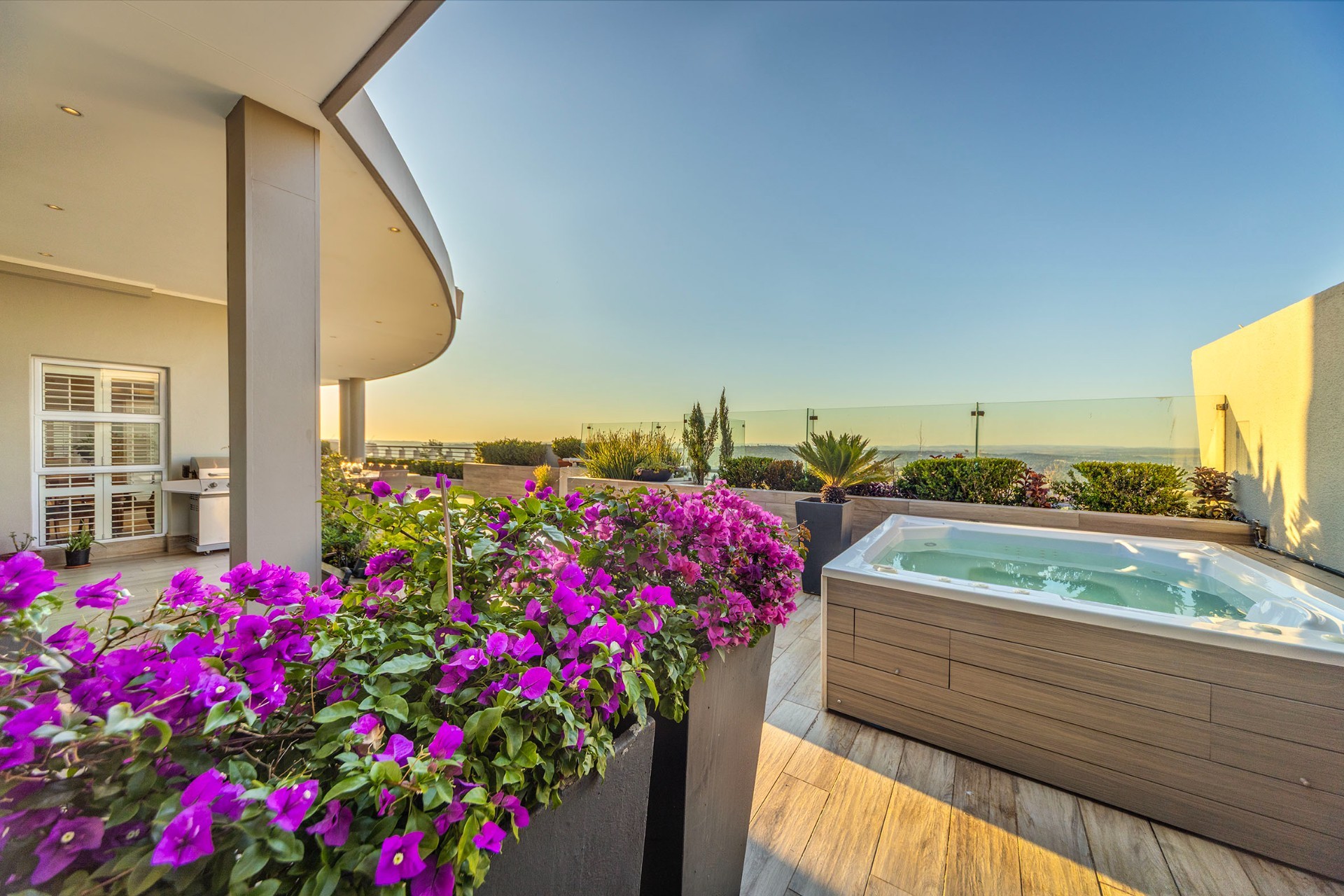Penthouse for rent in Morningside Ext 40, Morningside, Sandton, 593 m²