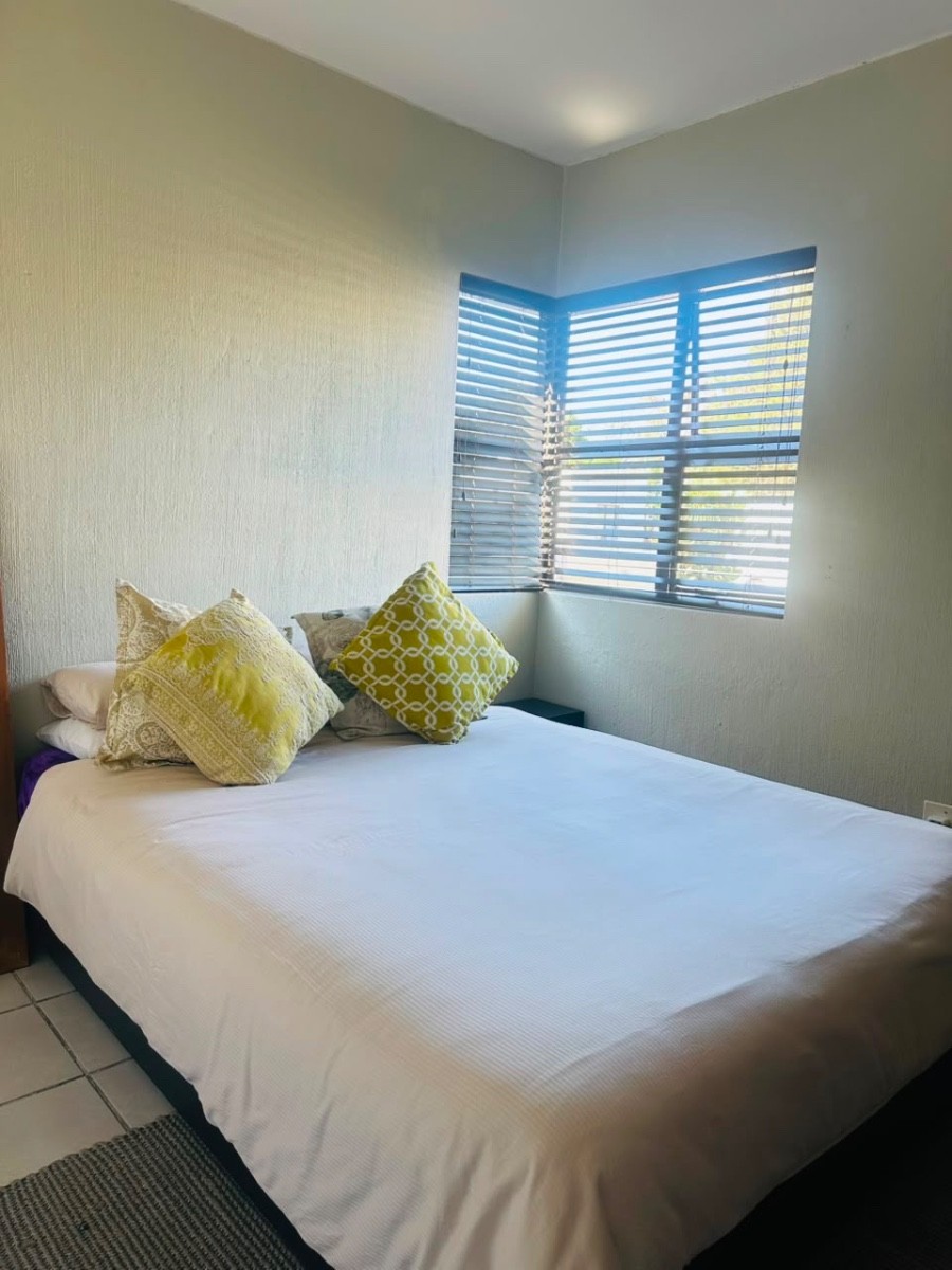 Apartment for rent in Hyde Park, Sandton, 101 m²