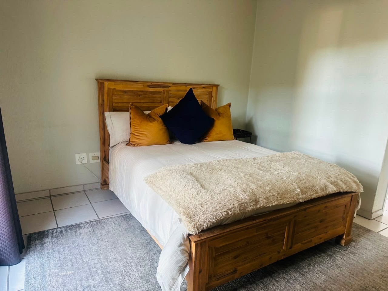 Apartment for rent in Hyde Park, Sandton, 101 m²