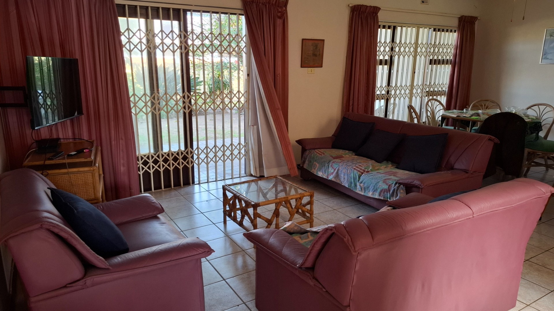 Apartment for sale in Shelly Beach, Margate, KwaZulu Natal, 122 m²