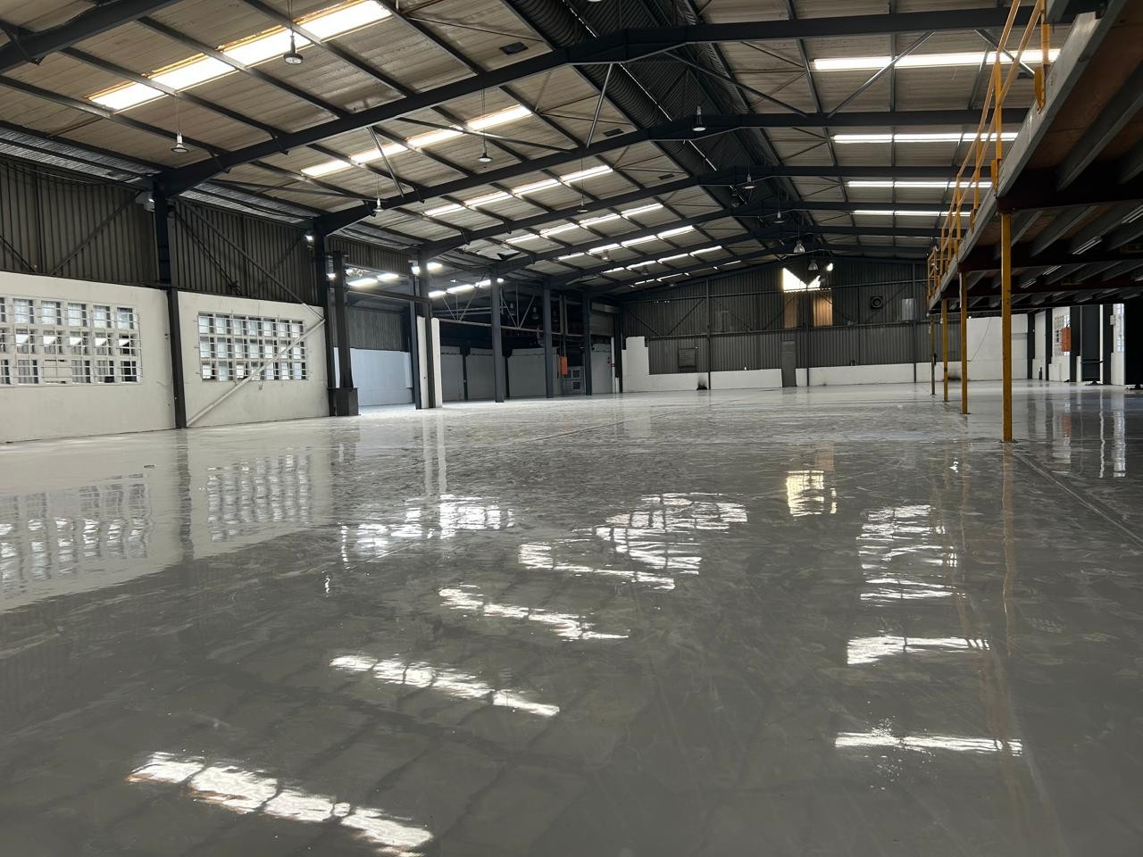 Warehouse for rent in Pinetown Central, Pinetown, KwaZulu Natal, 2363 m²