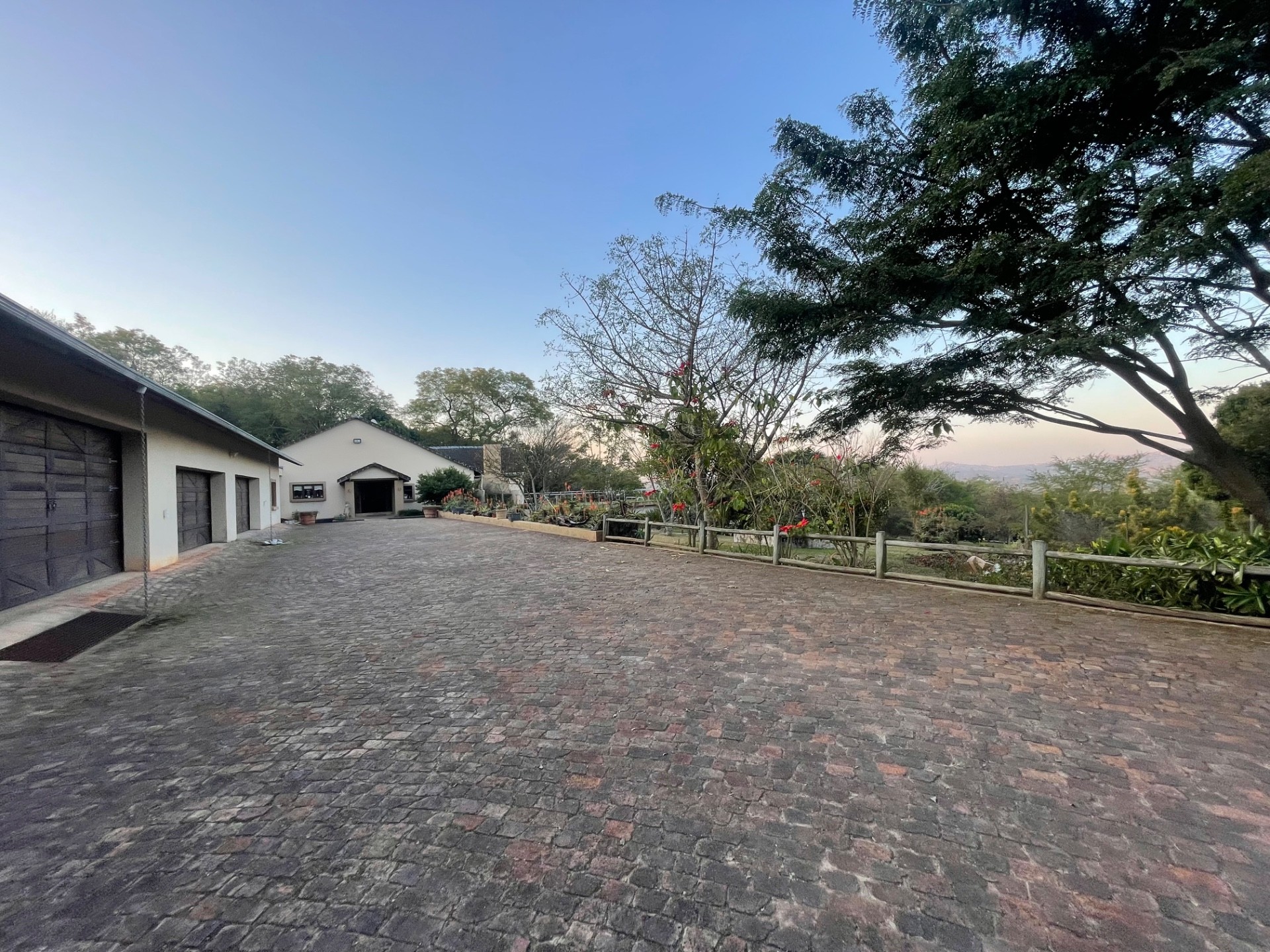 House for sale in White River Estates, White River, 898 m²