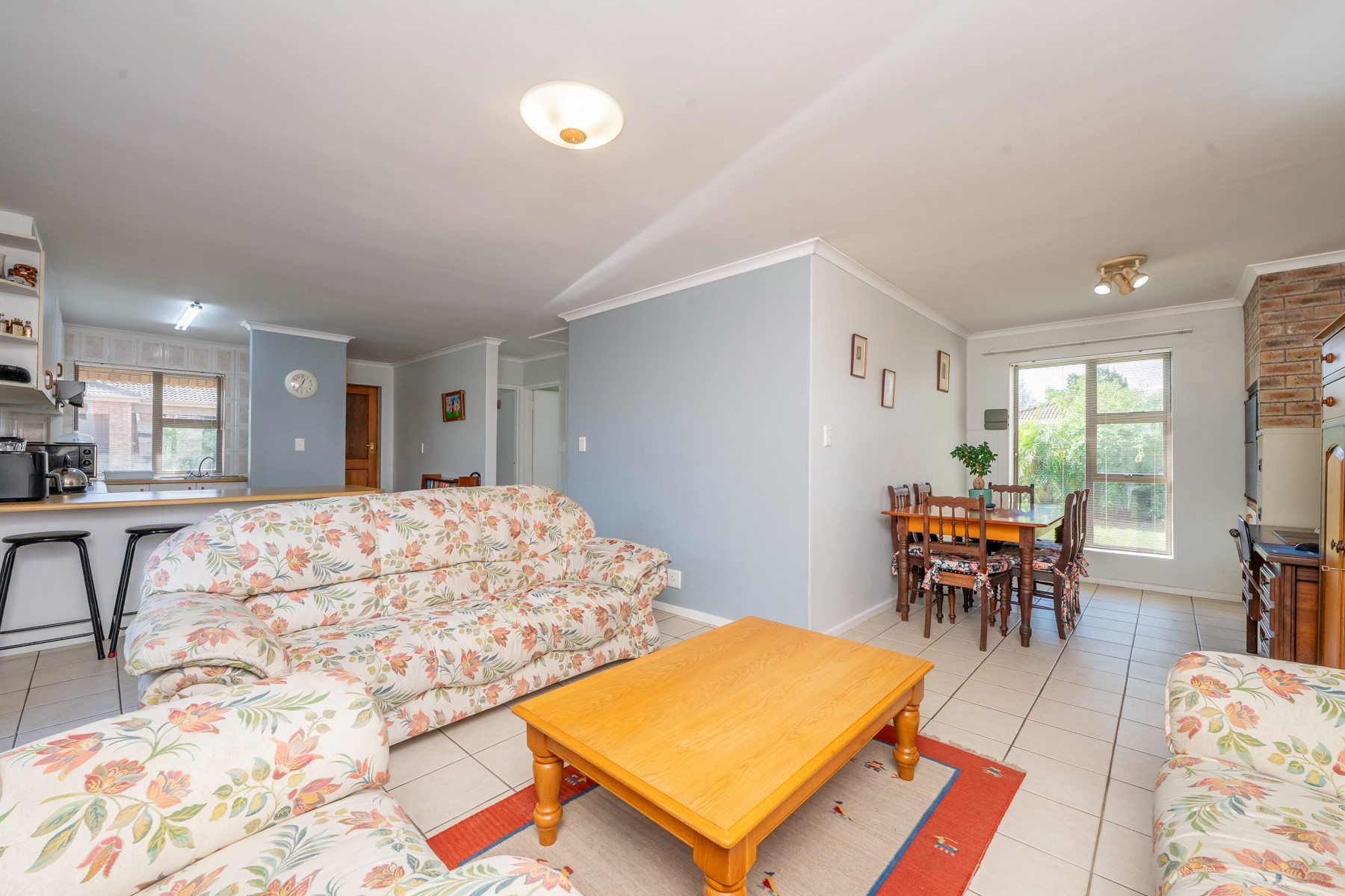 House for sale in Sonstraal Heights, Durbanville, 364 m²