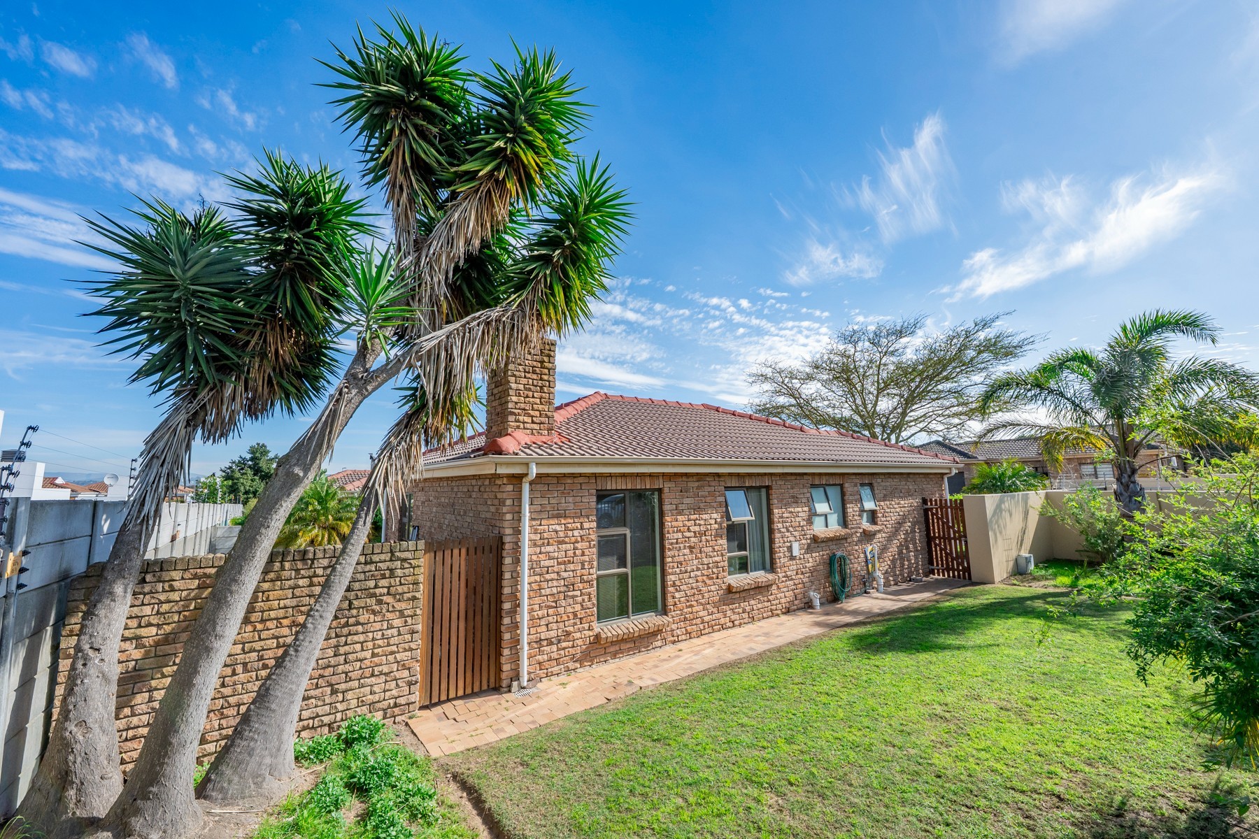 House for sale in Sonstraal Heights, Durbanville, 364 m²