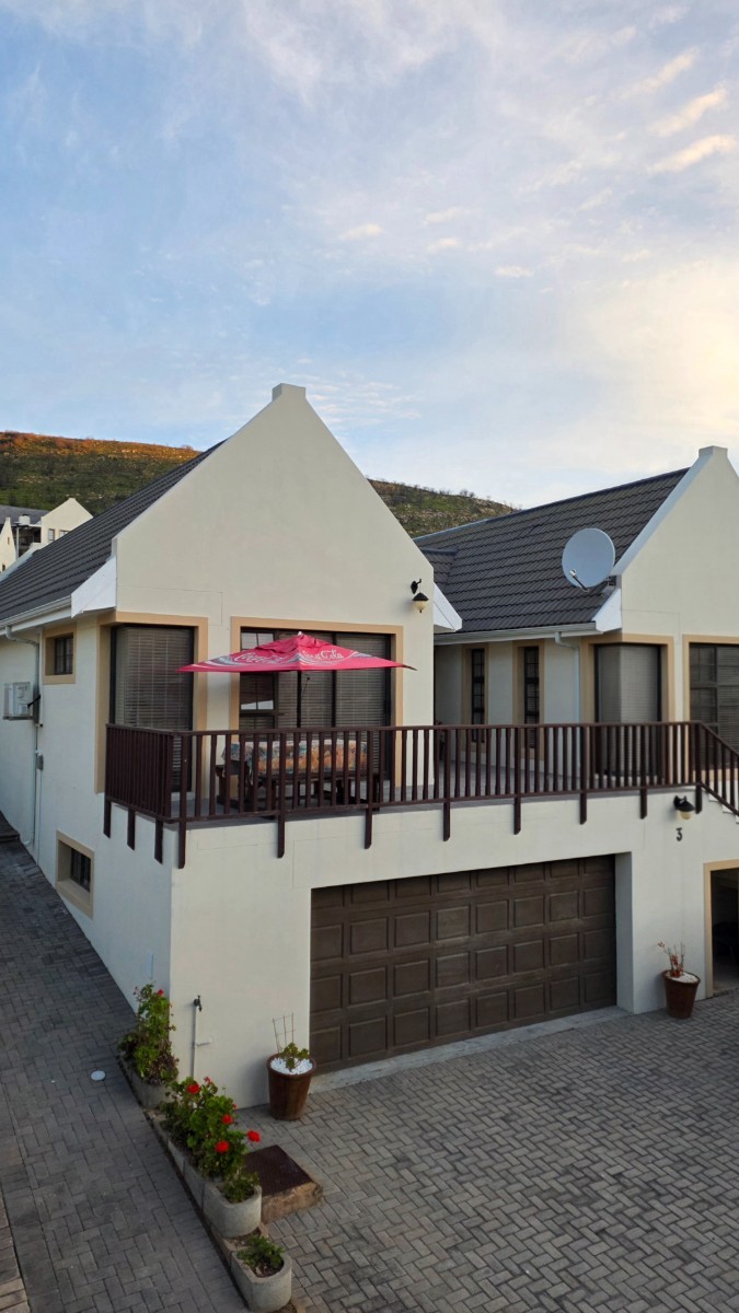 House for sale in Vakansieplaas, Mossel Bay, 190 m²