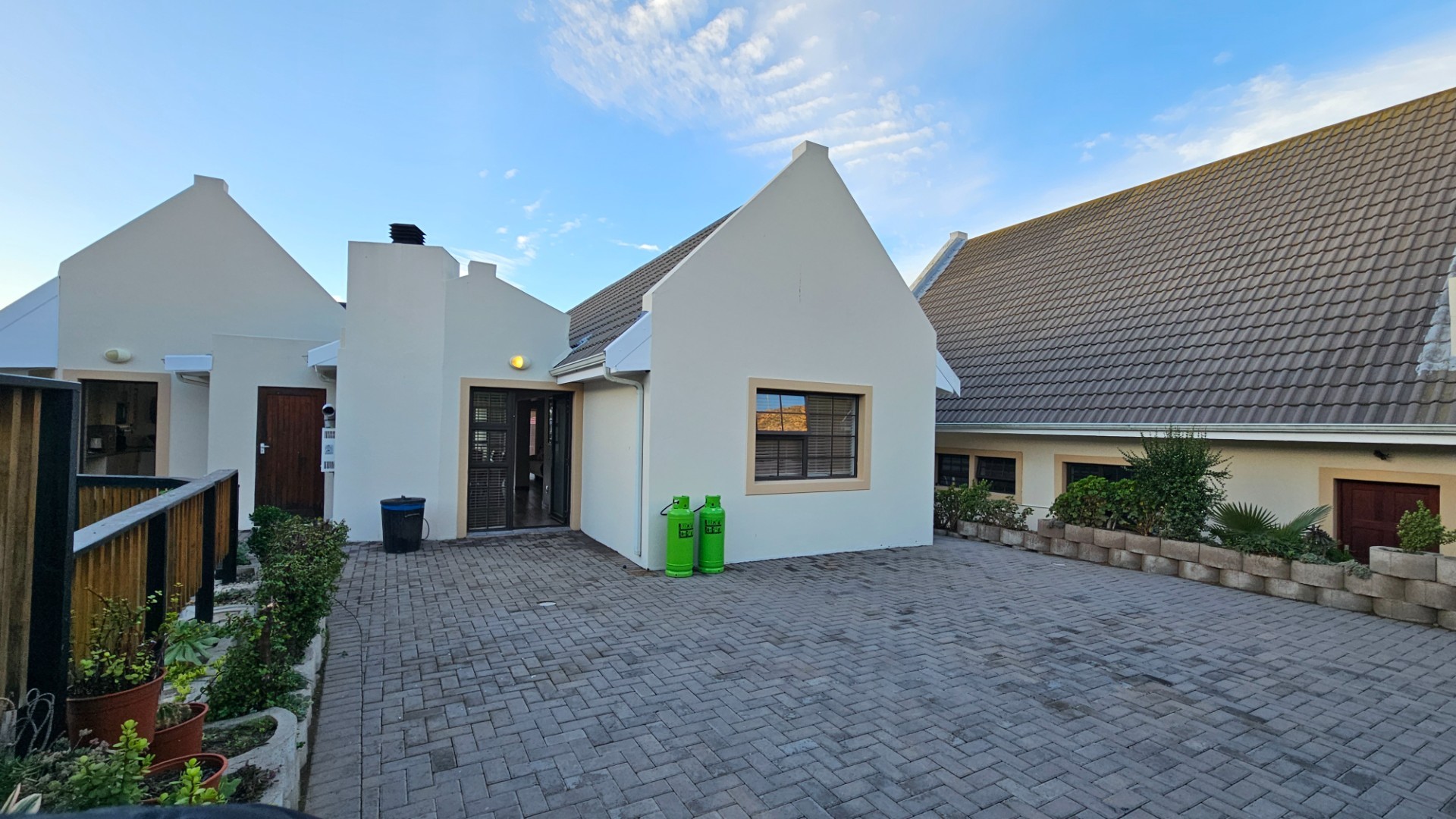 House for sale in Vakansieplaas, Mossel Bay, 190 m²