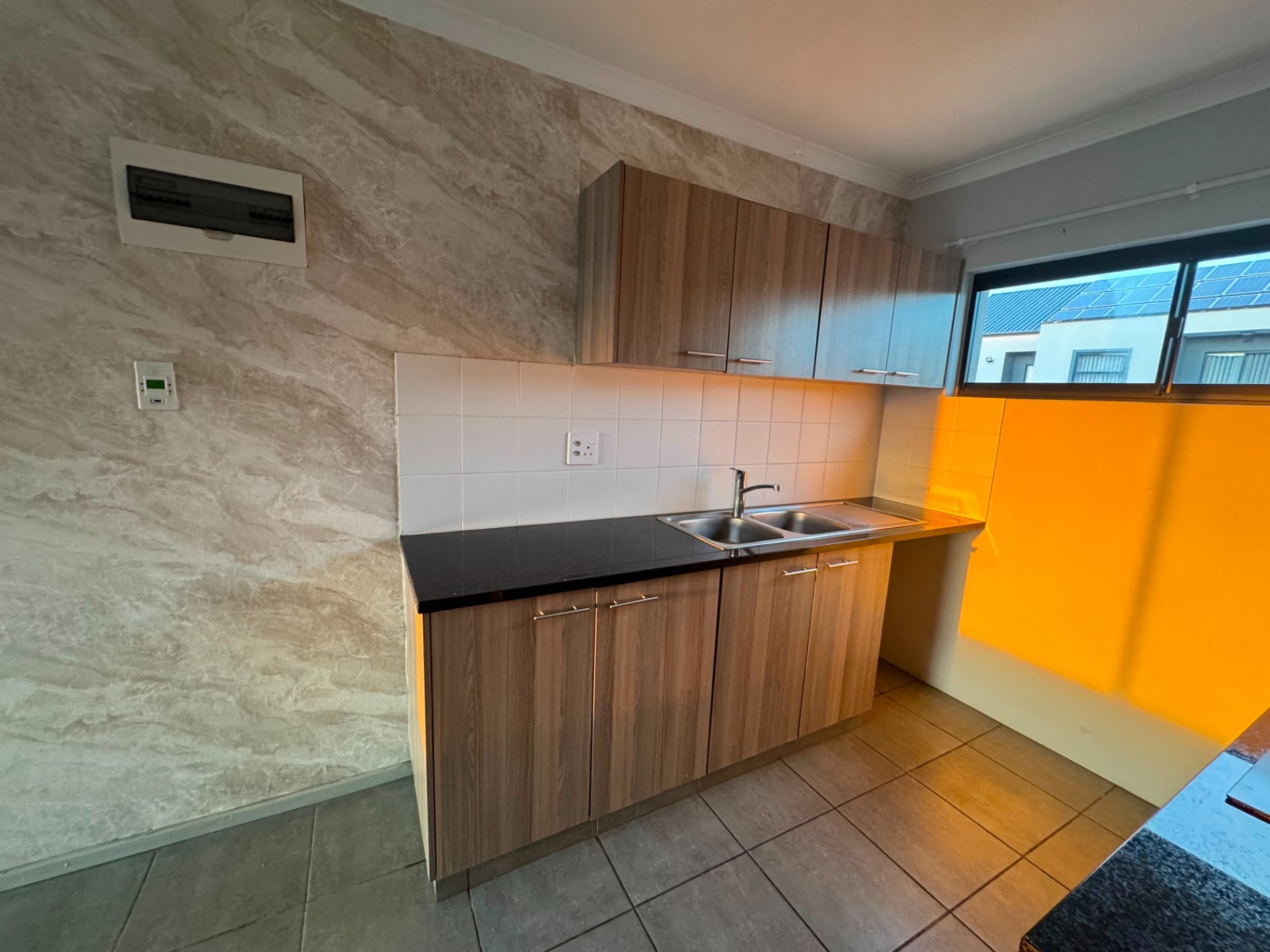 Apartment for rent in Athlone Park, Amanzimtoti, KwaZulu Natal
