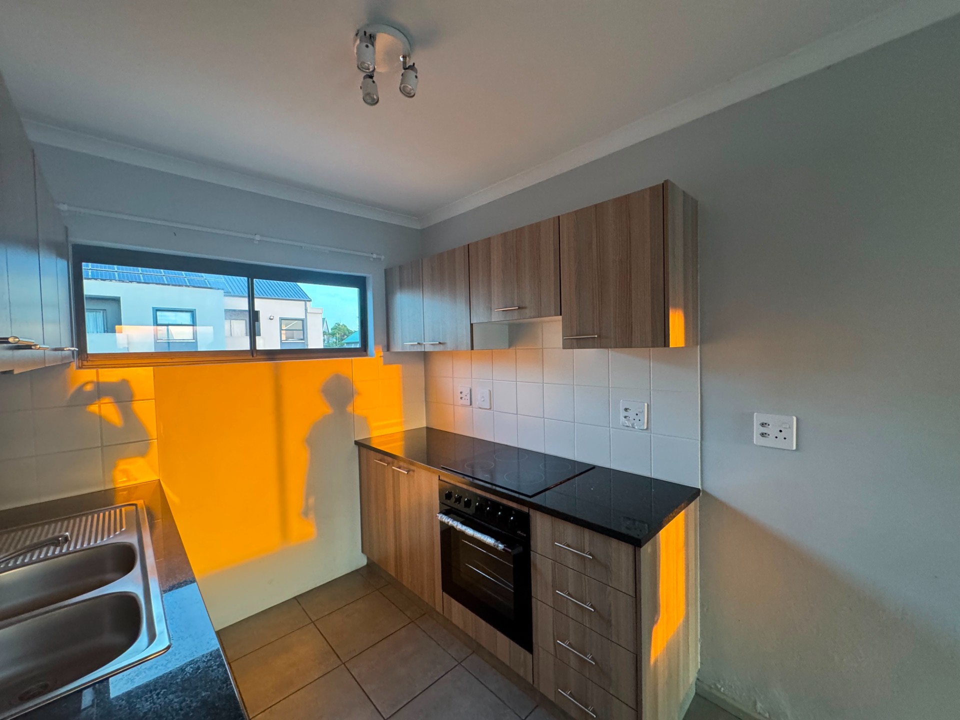 Apartment for rent in Athlone Park, Amanzimtoti, KwaZulu Natal