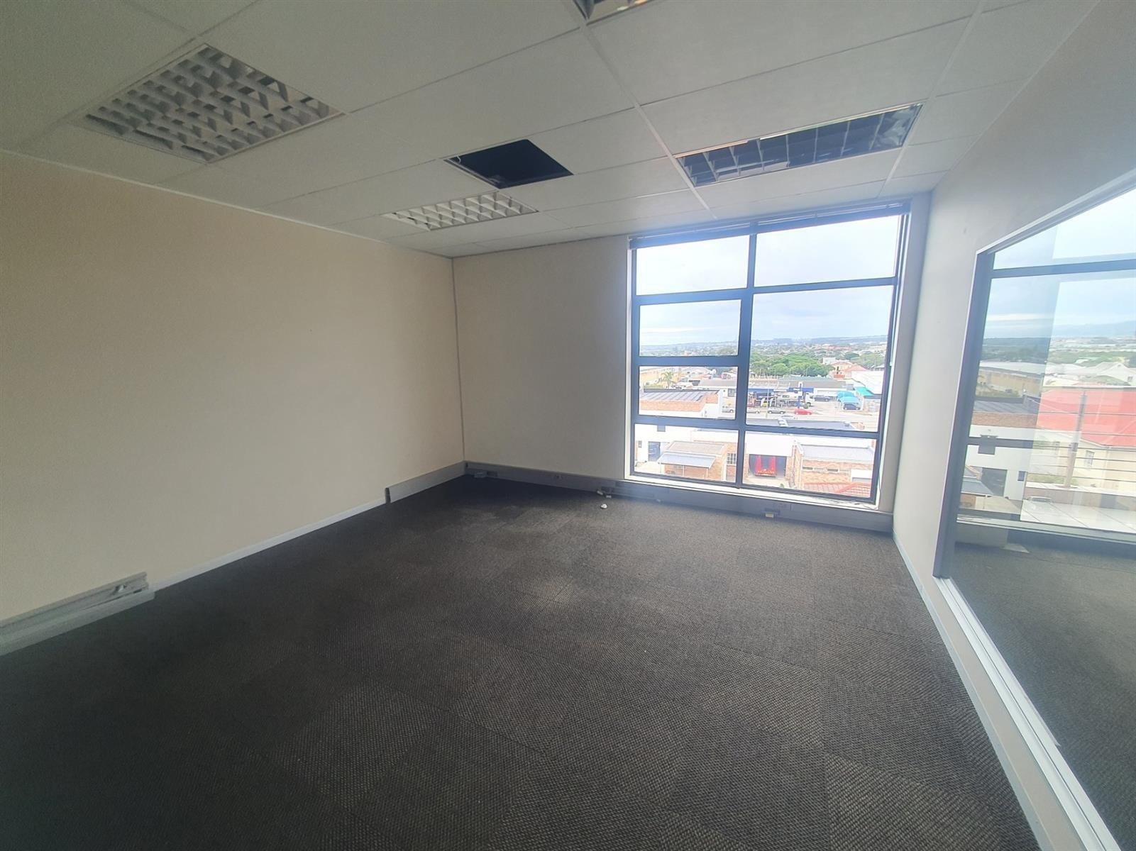Office For Sale in Newton Park, Port Elizabeth 5