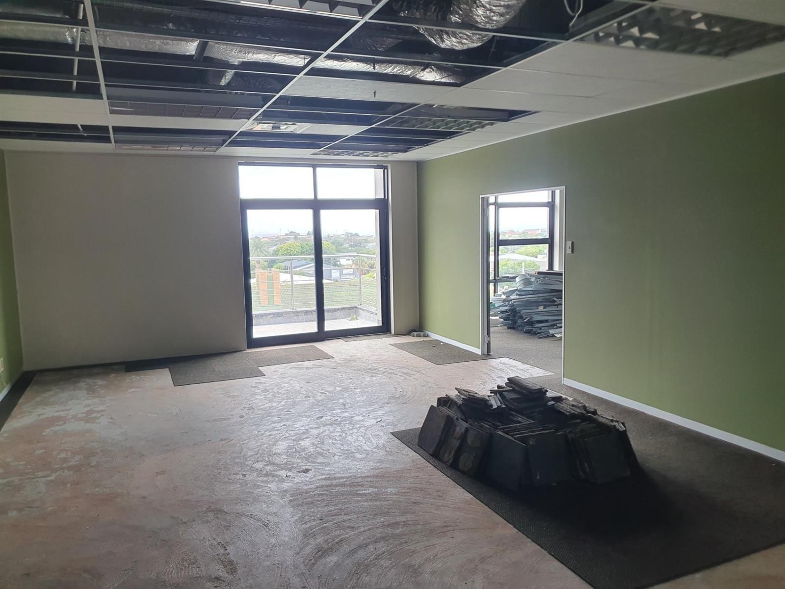 Office For Sale in Newton Park, Port Elizabeth 2