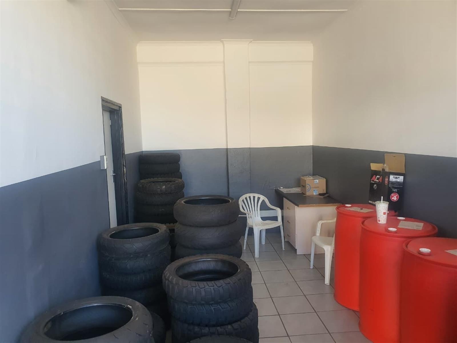 Warehouse For Sale in Deal Party, Port Elizabeth