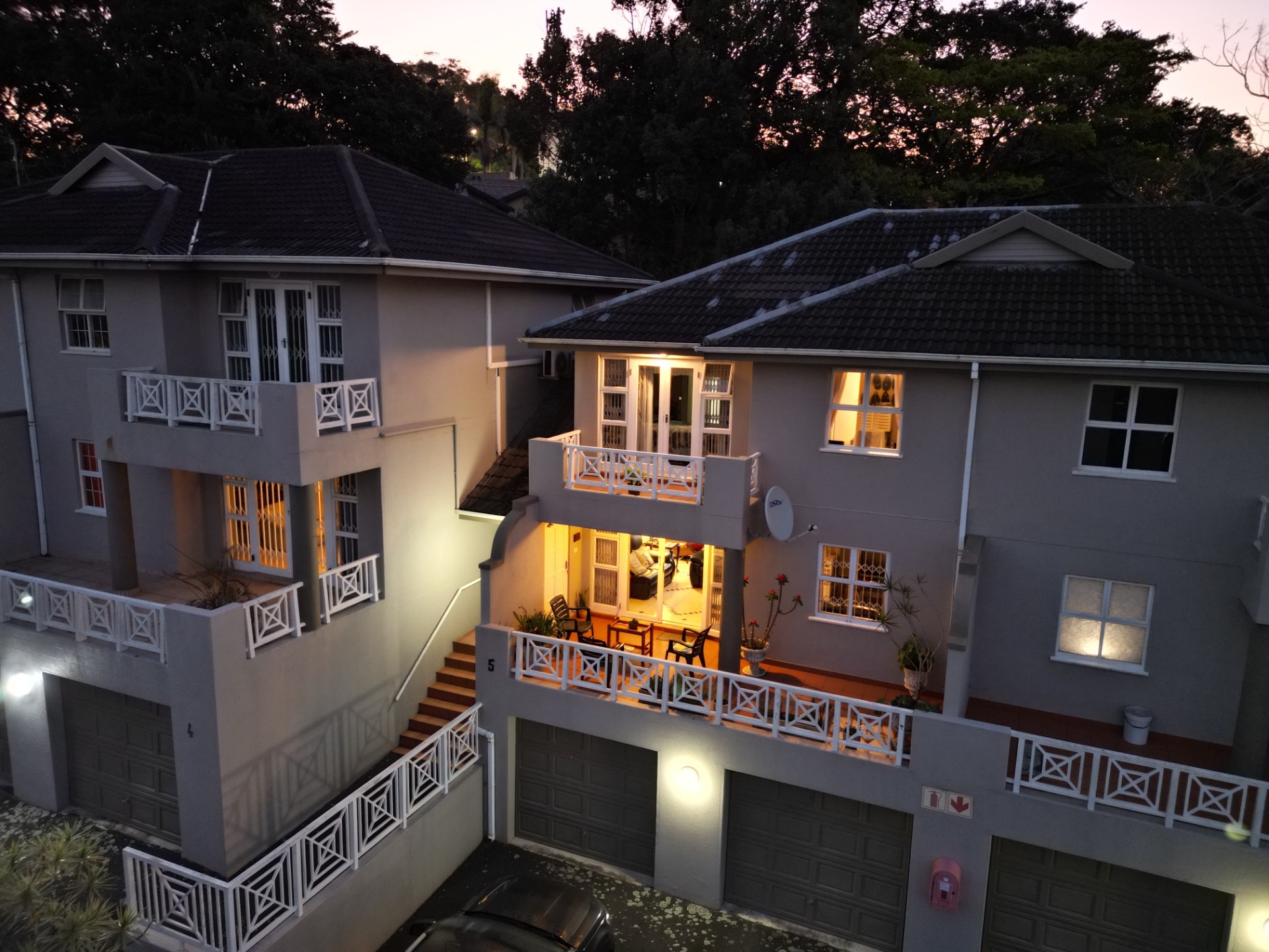 3 Bedroom Townhouse For Sale in Kloof, KwaZulu Natal