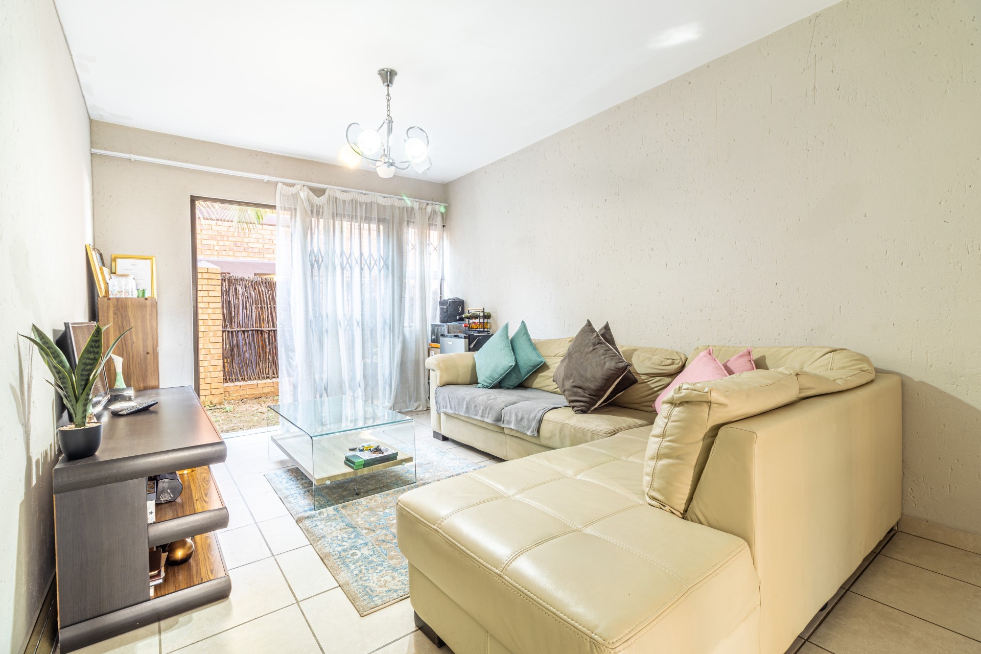 Duplex for sale in Lyndhurst, Johannesburg, 63 m²