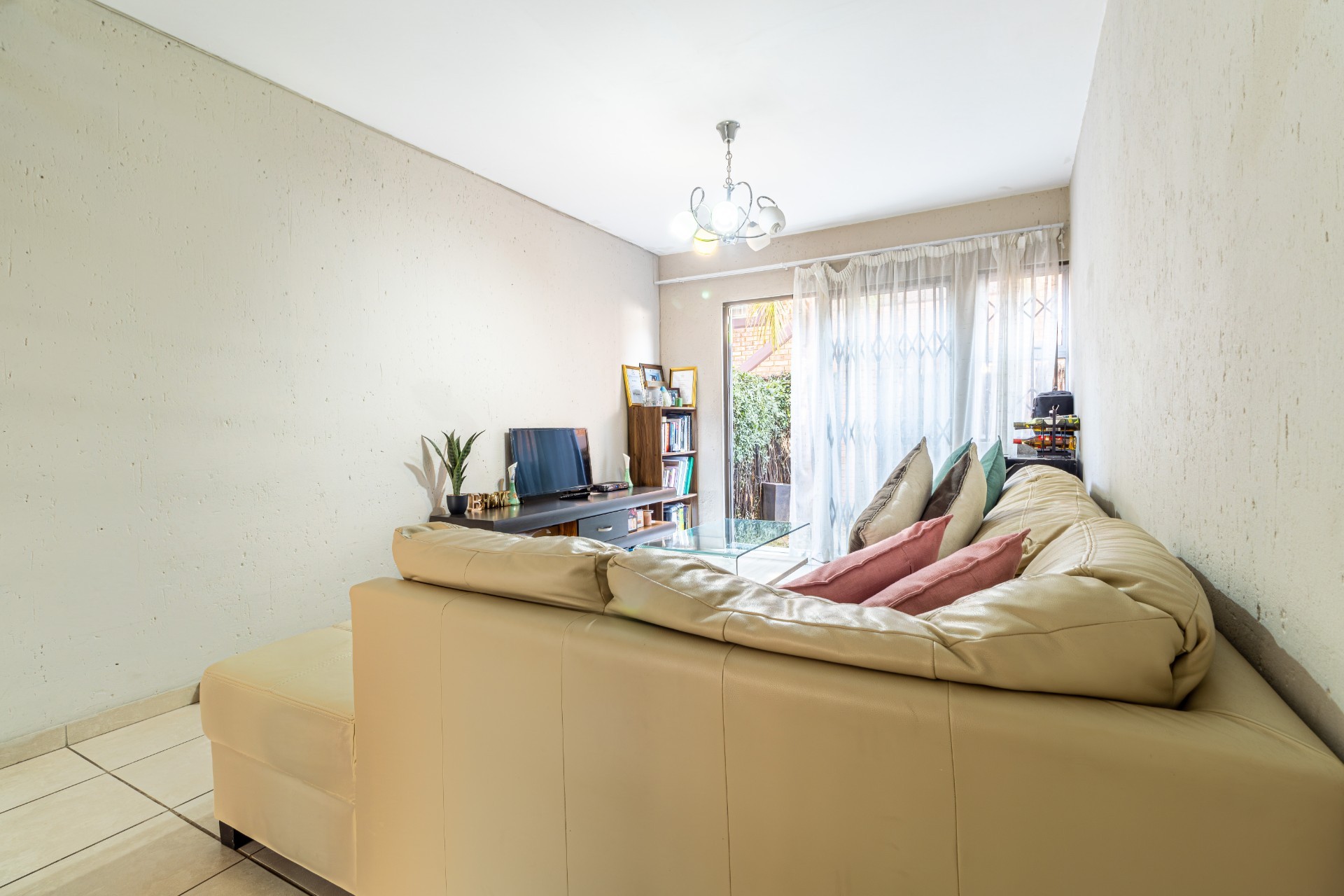 Duplex for sale in Lyndhurst, Johannesburg, 63 m²