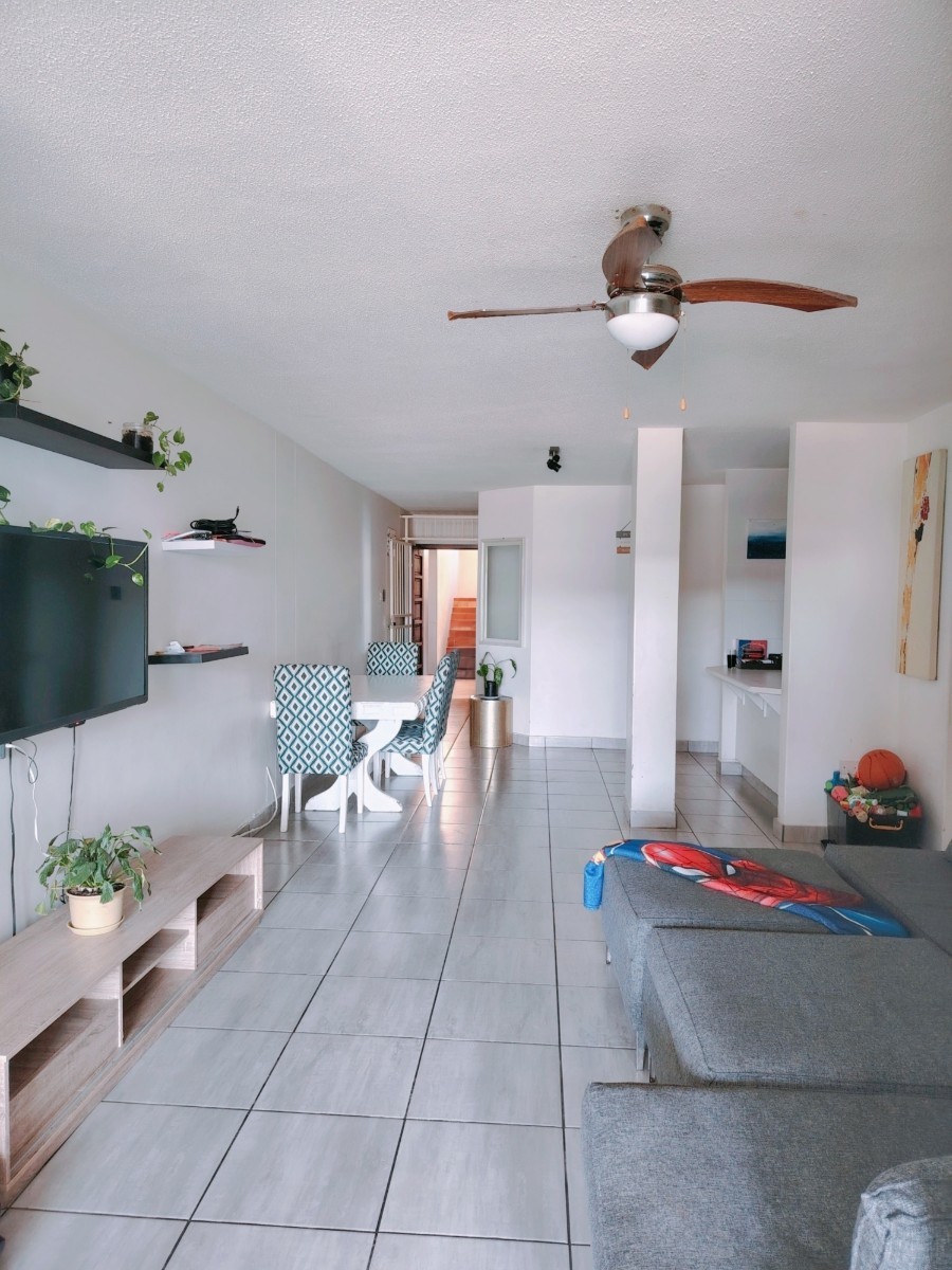 Apartment for sale in Margate, KwaZulu Natal, 57 m²