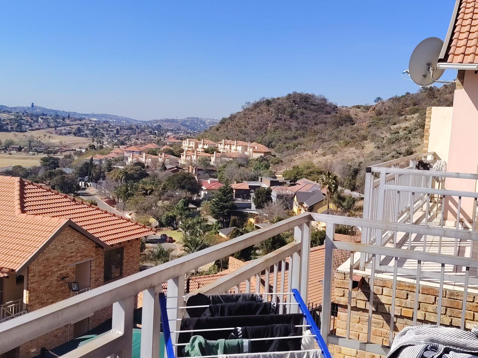 Townhouse For Sale in Winchester Hills, Johannesburg 5