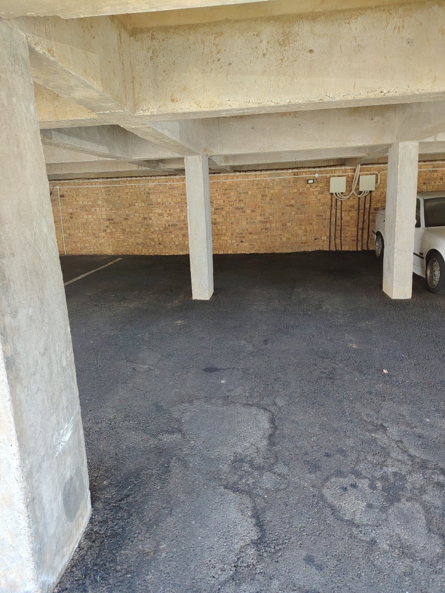 Townhouse For Sale in Winchester Hills, Johannesburg 3