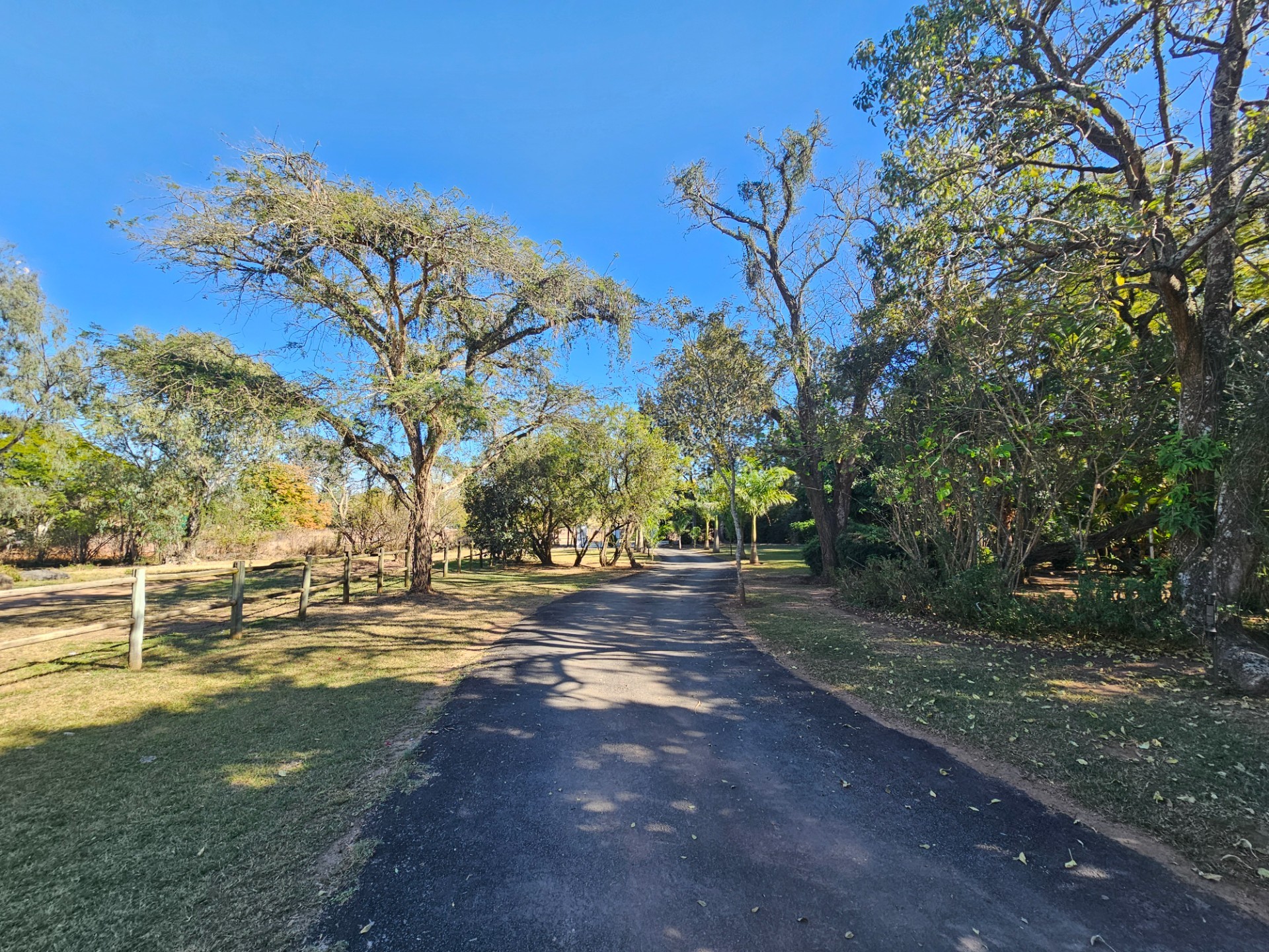 Small Holding For Sale in White River Estates, White River
