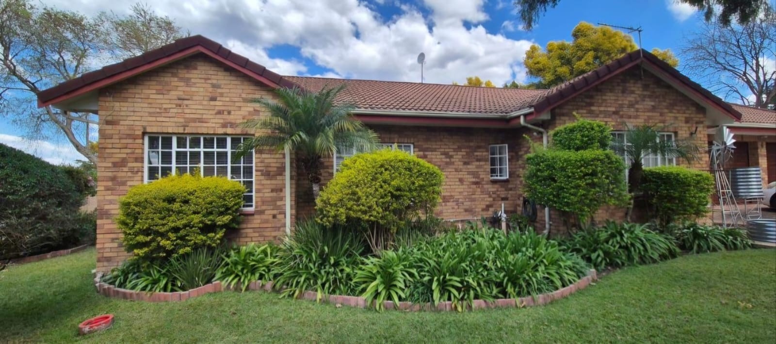 Townhouse for sale in Aviary Hill, Newcastle, KwaZulu Natal
