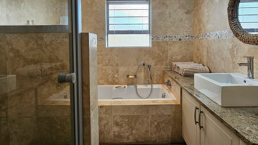 Apartment For Sale in Shelly Beach, Margate, KwaZulu Natal