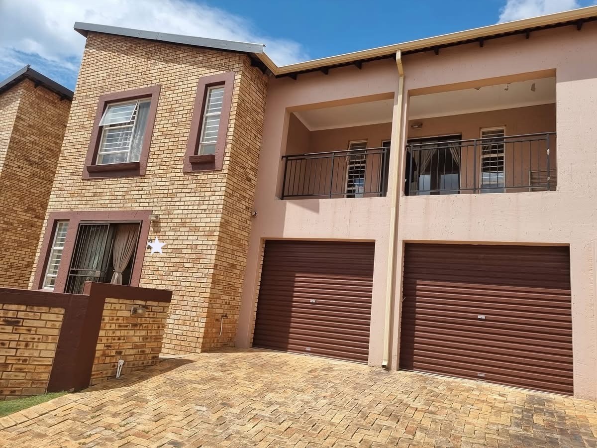 Duplex for rent in Wilgeheuwel, Roodepoort