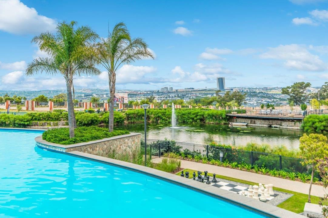 Apartment for sale in Waterfall, Midrand, 119 m²