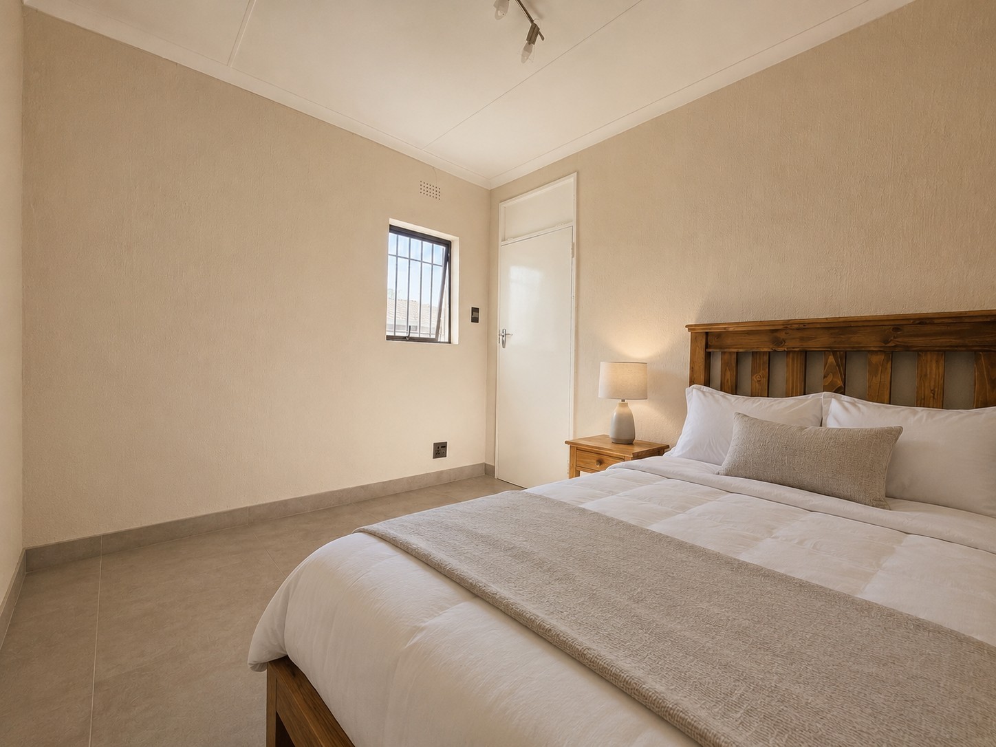 Newly renovated, partly furnished, 1 Bedroom Cottage to Let in Sandown, Sandton