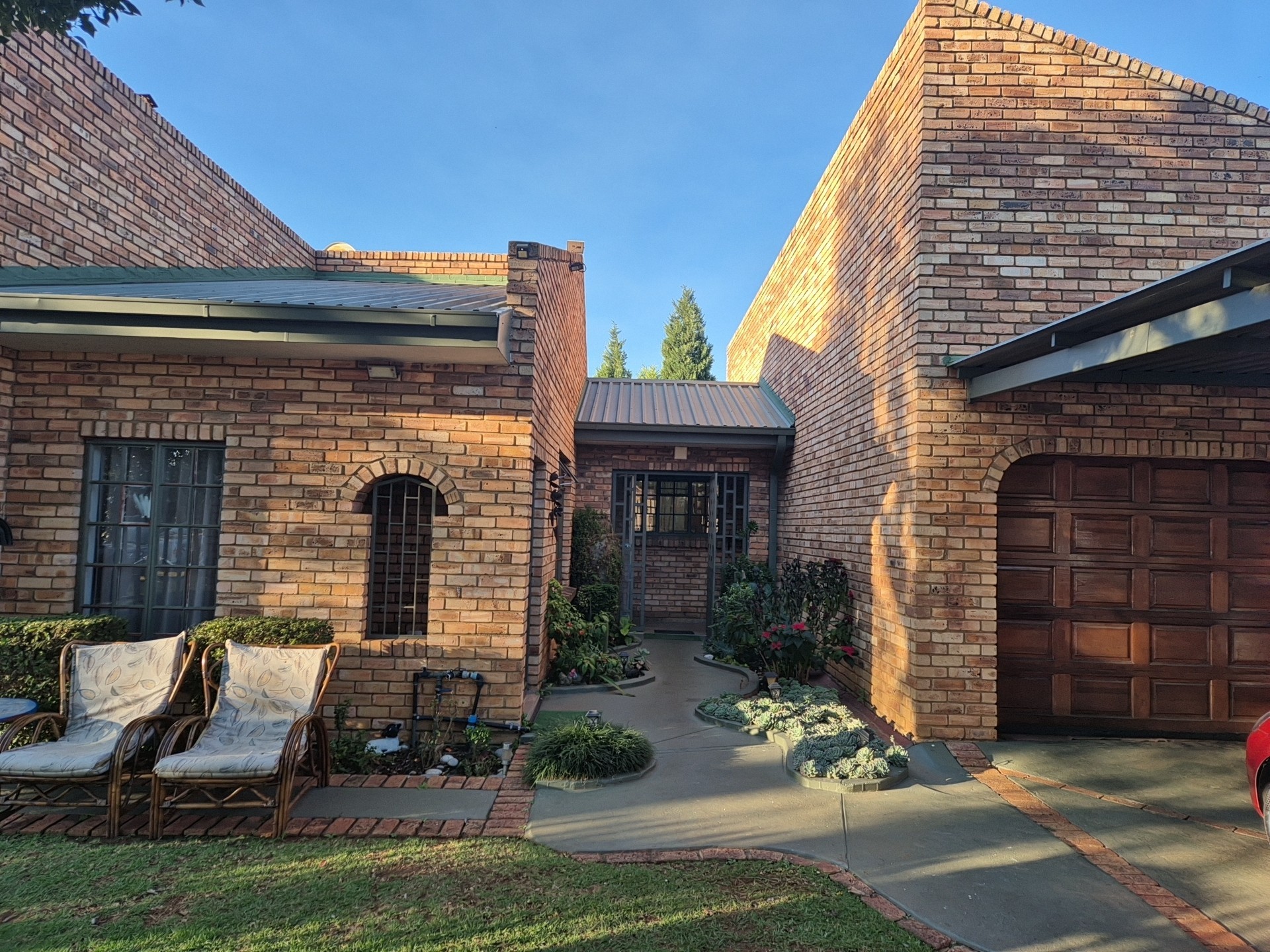 House for sale in Grimbeeck Park, Potchefstroom, North West, 1338 m²