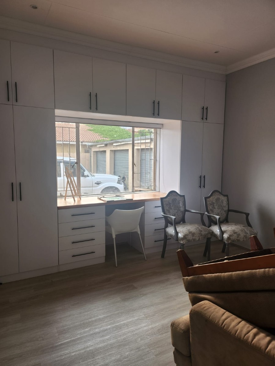 Apartment for sale in Selection Park, Springs, 43 m²