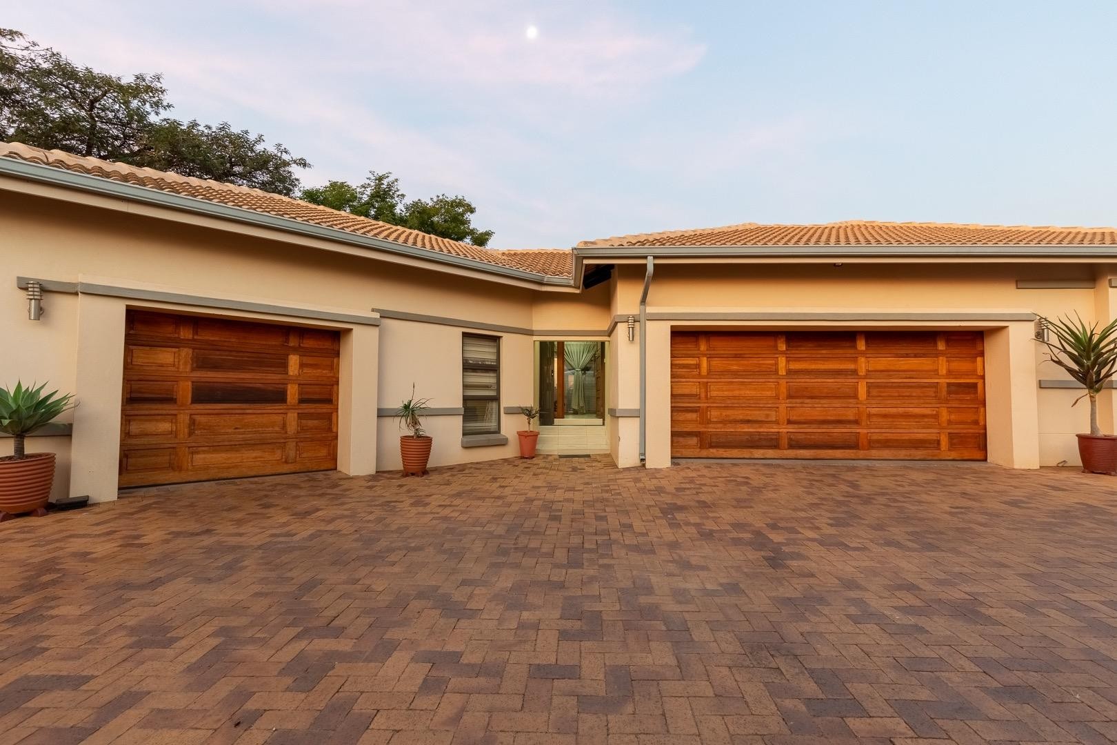 House for sale in The Wilds, Pretoria, 1094 m²