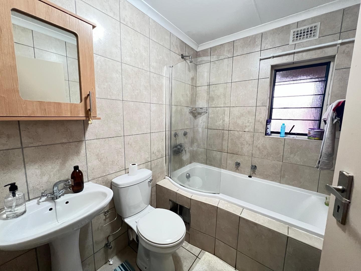 Apartment for sale in Olympus AH, Pretoria, 47 m²
