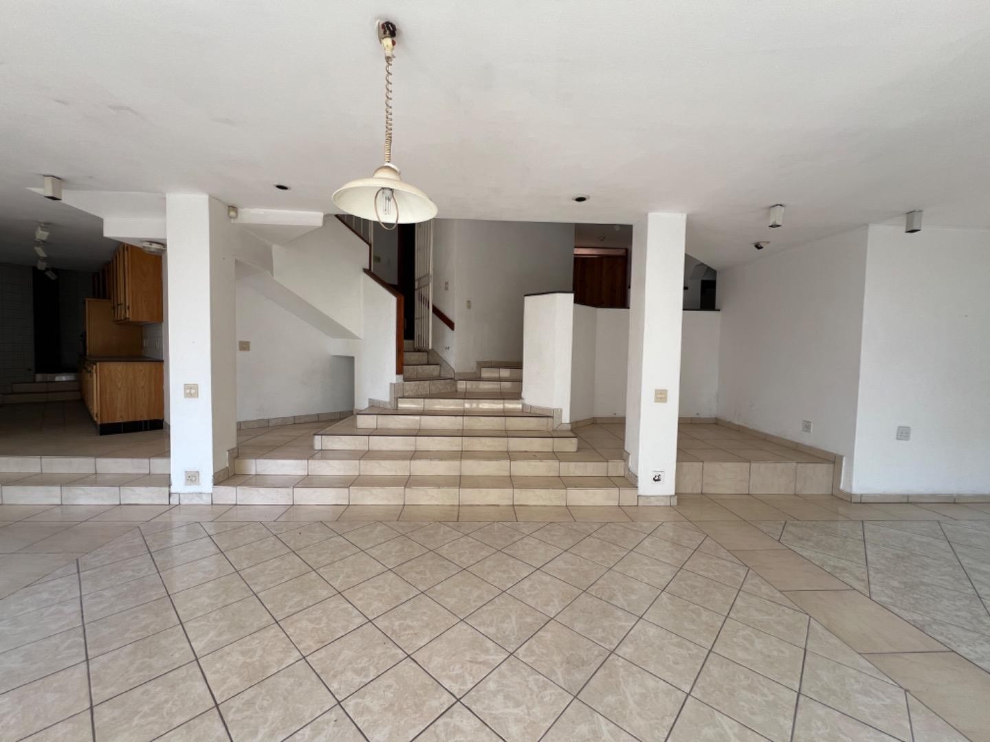 House for sale in Silverton, Pretoria, 1487 m²