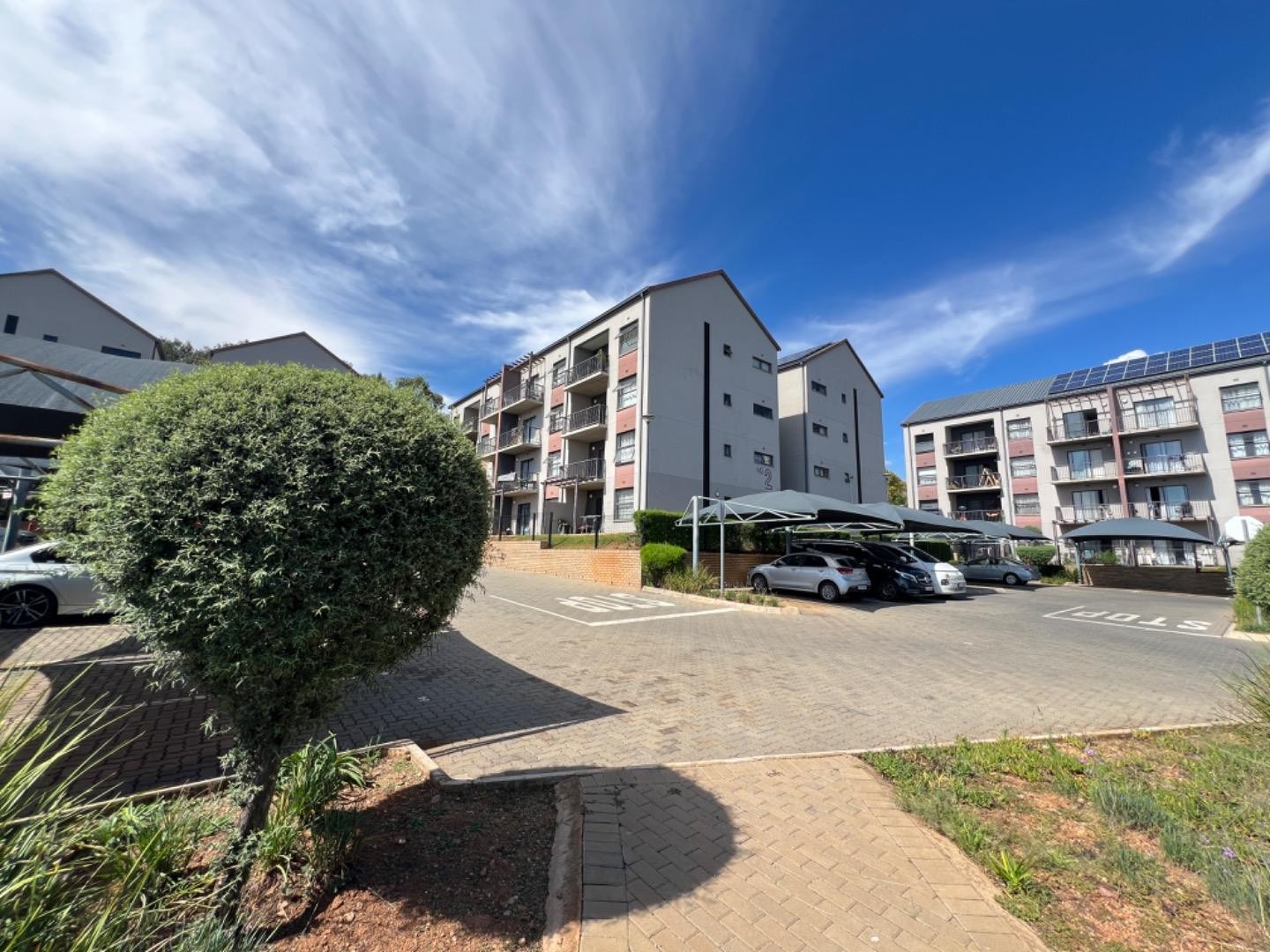 Apartment for sale in Clubview, Centurion, 66 m²