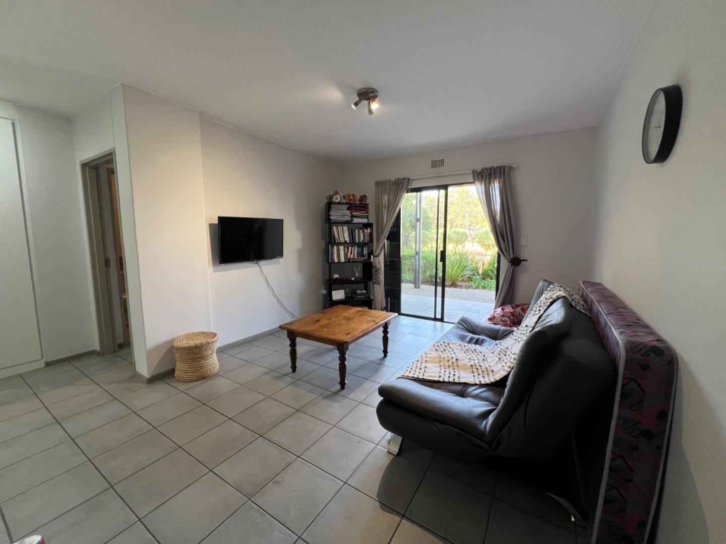 Apartment for sale in Clubview, Centurion, 66 m²