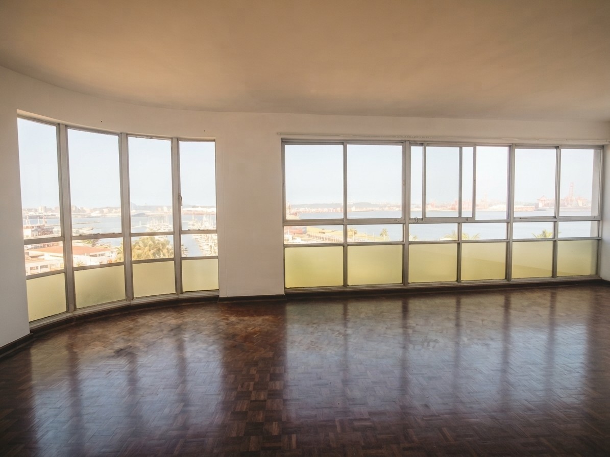 Iconic 1 Bed Waterfront Apartment in Durban Central for Rent 4