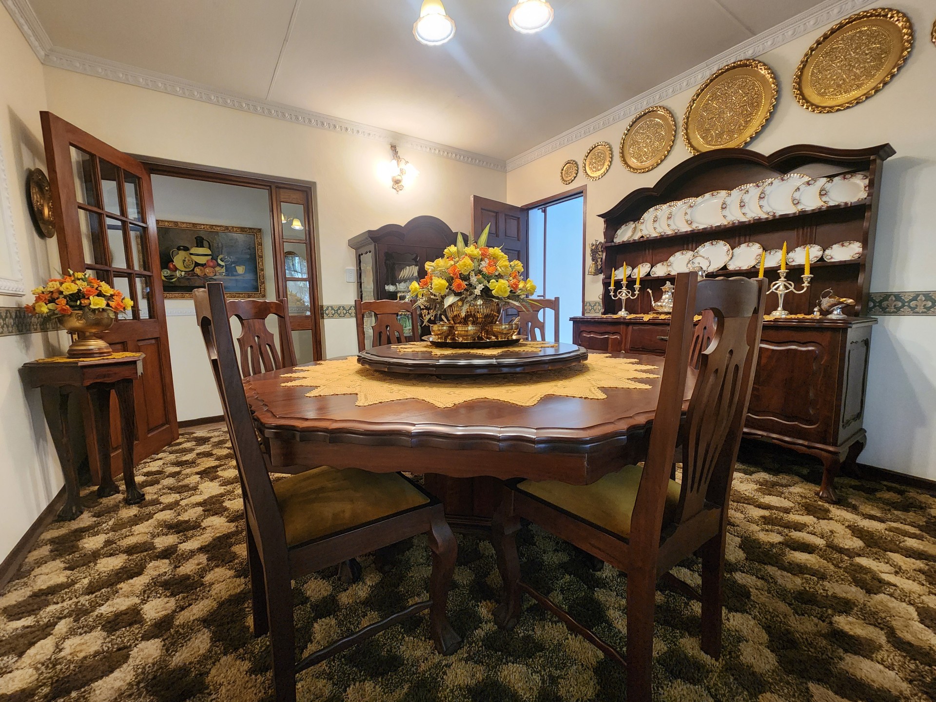 Prestigious Family Home with Exceptional Airbnb and Guesthouse Potential