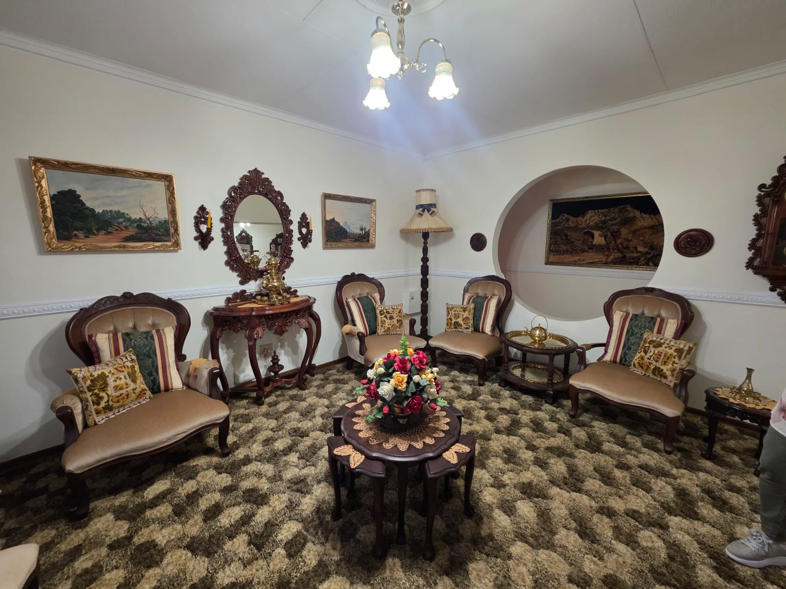Prestigious Family Home with Exceptional Airbnb and Guesthouse Potential