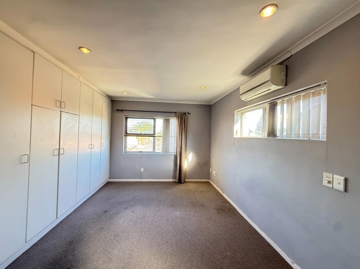 House for sale in Welgelegen, Parow, 162 m²