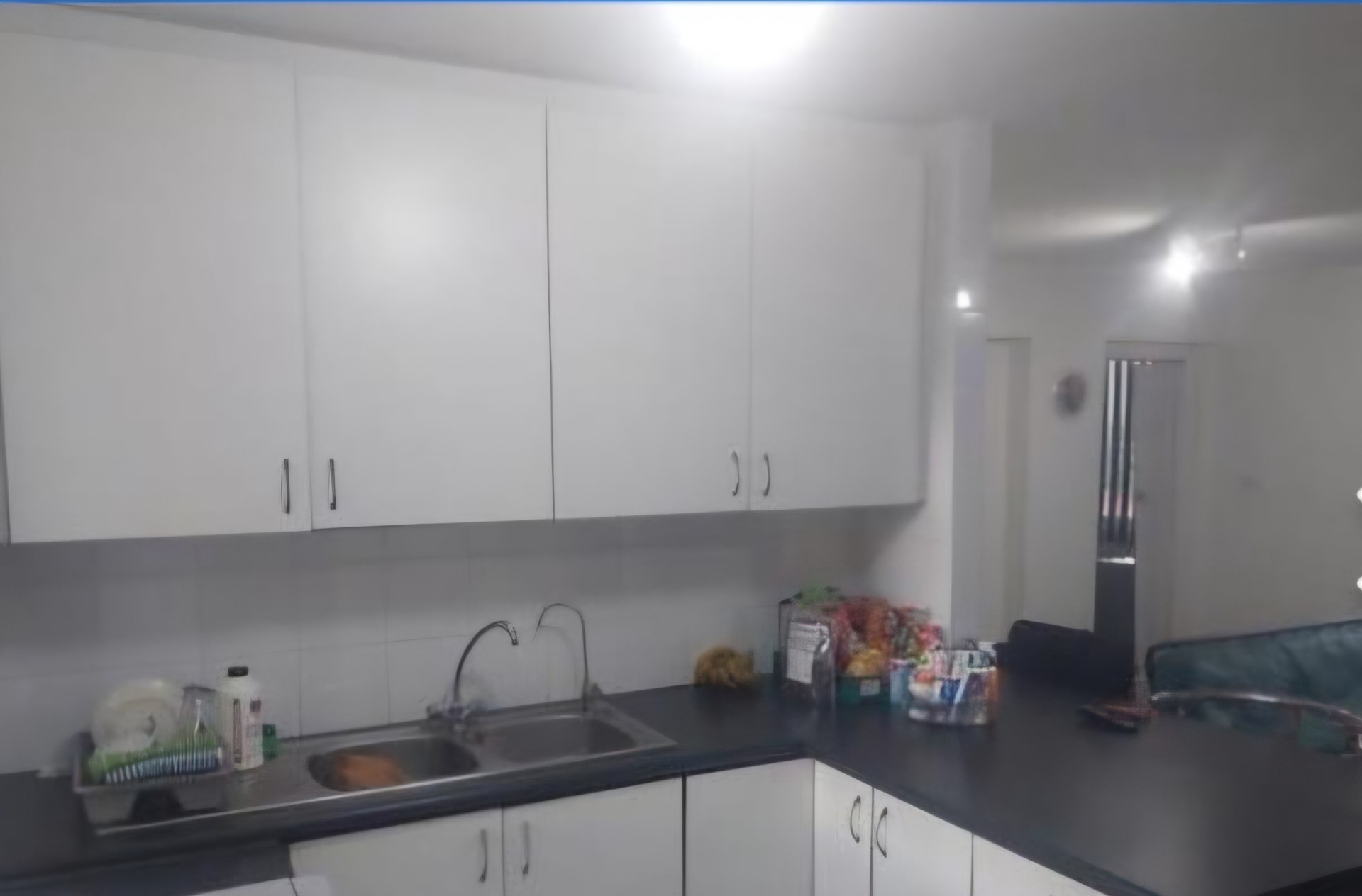 Complex for sale in Amanzimtoti, KwaZulu Natal