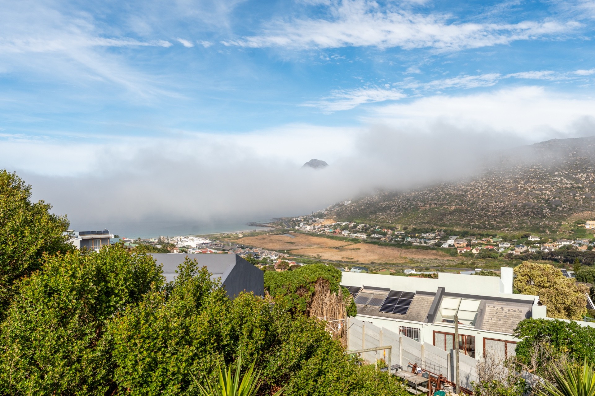 Charming Cottage To Rent in Glencairn Heights, Simons Town 4
