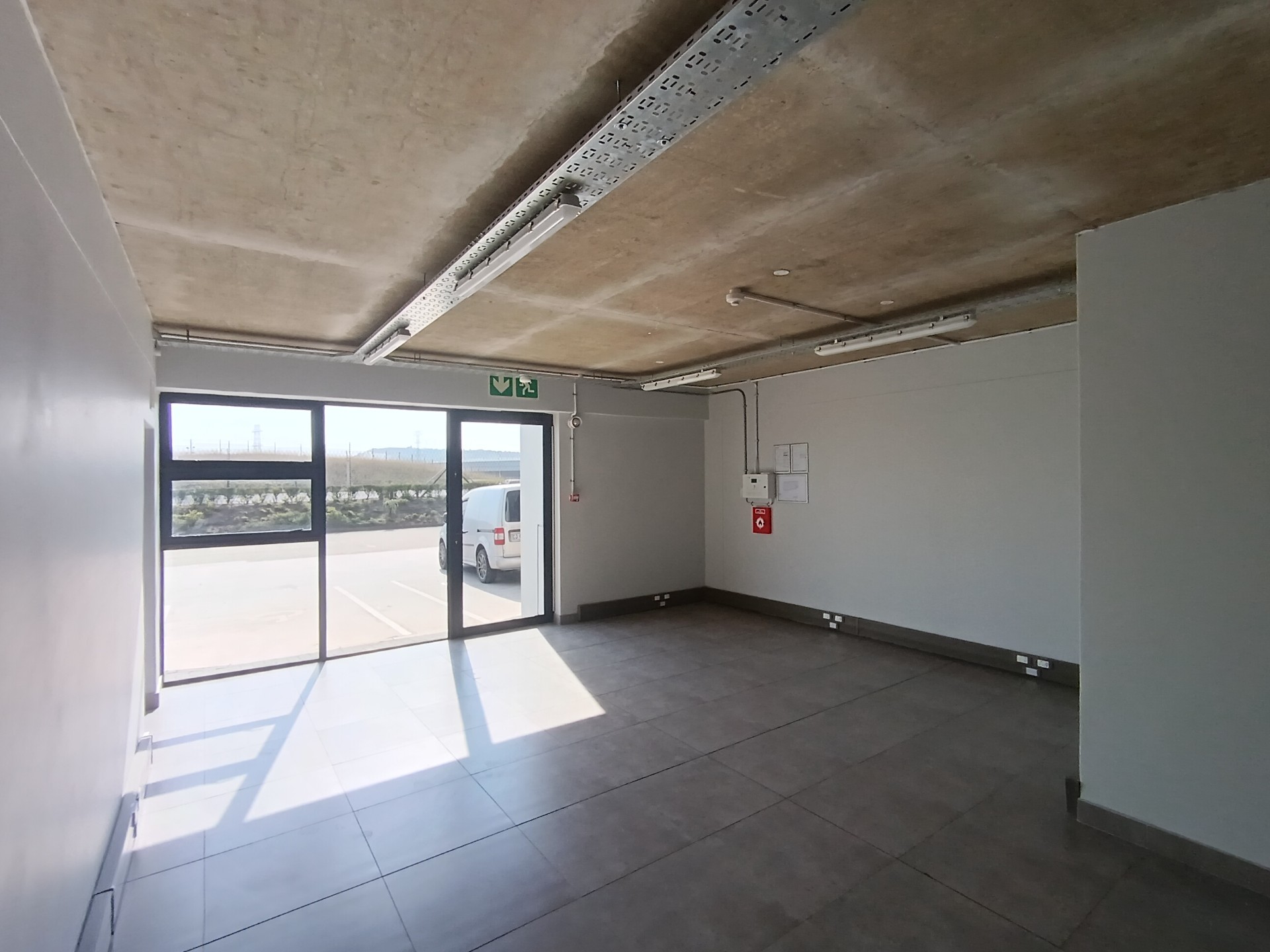 Warehouse for rent in Glen Anil, Durban North, KwaZulu Natal, 562 m²