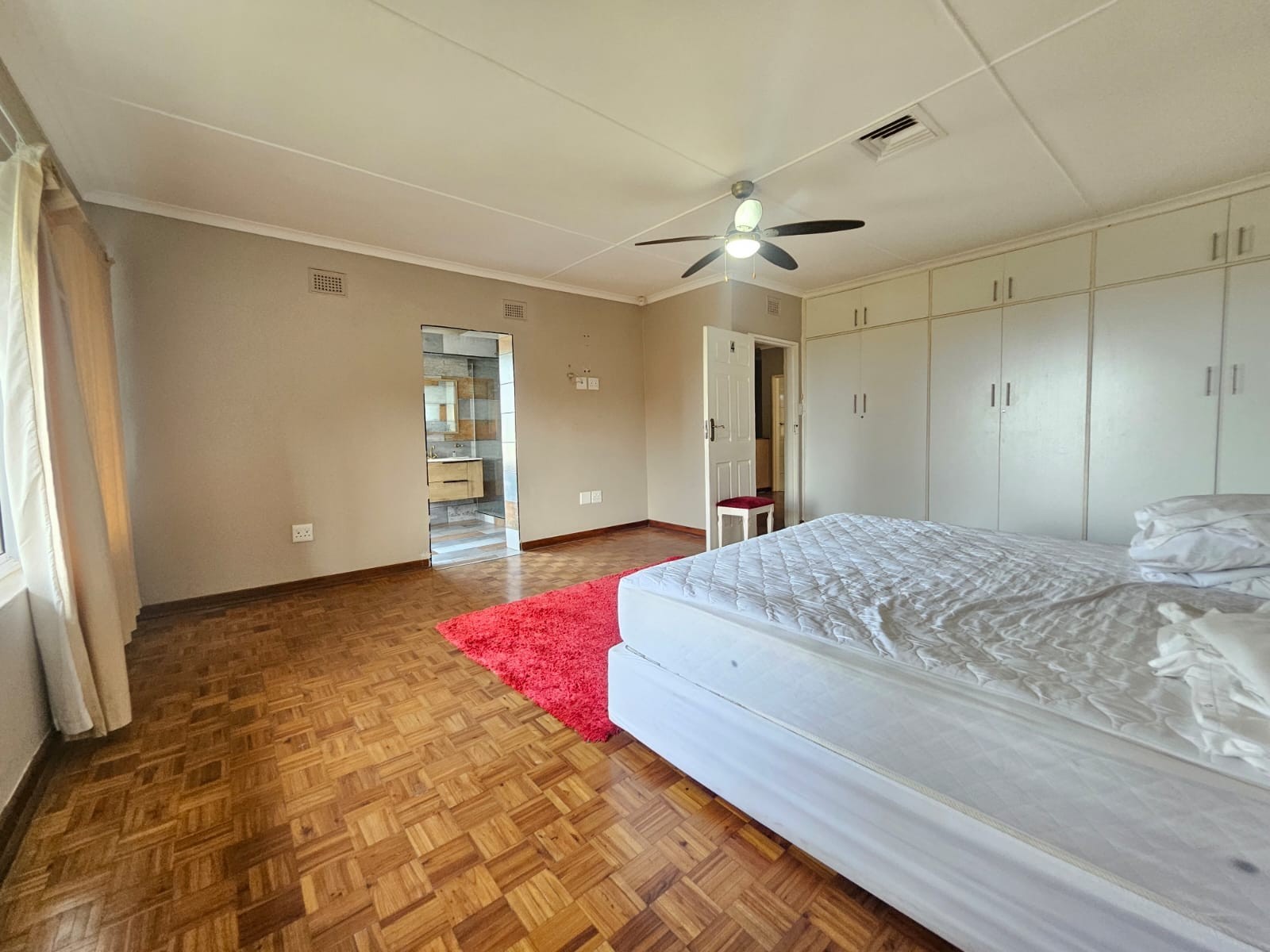 House for sale in Amanzimtoti, KwaZulu Natal, 2850 m²