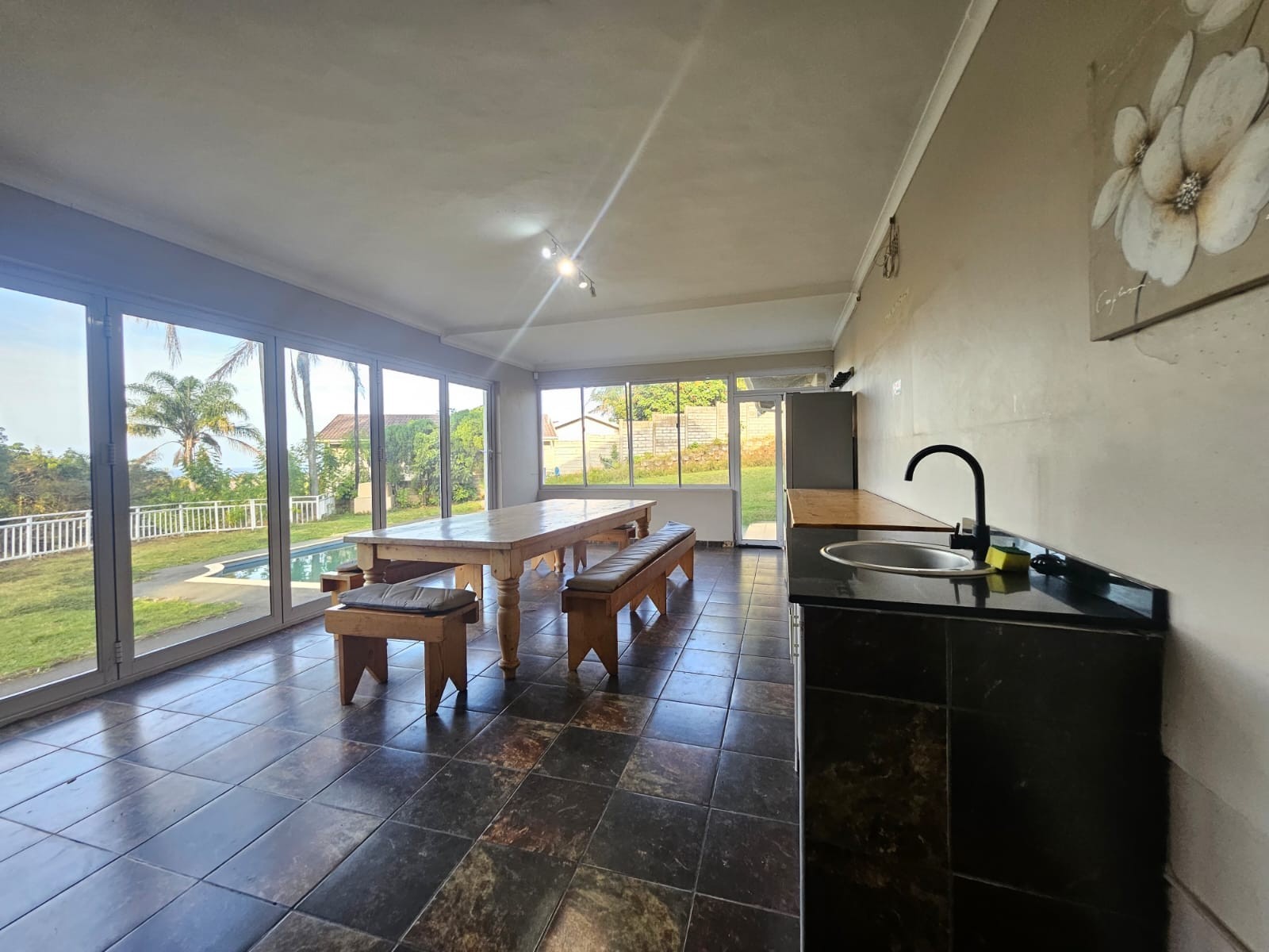 House for sale in Amanzimtoti, KwaZulu Natal, 2850 m²