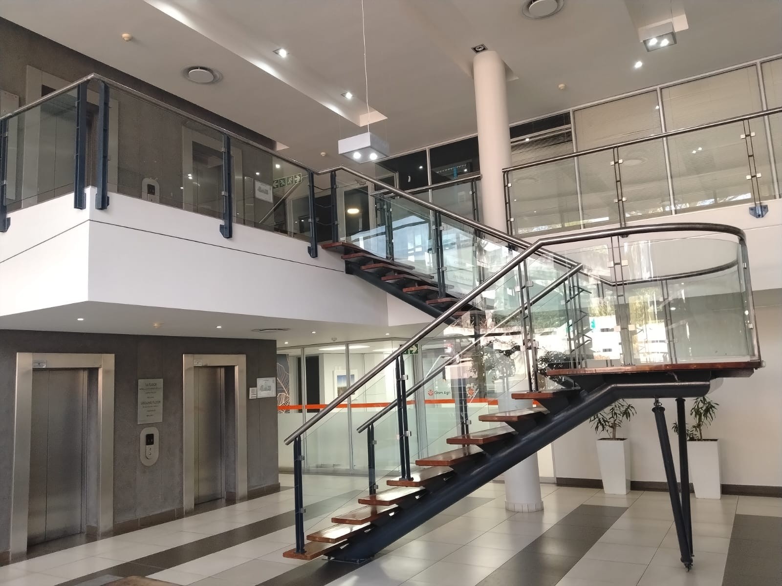 Office for rent in Umhlanga Ridge, Umhlanga, KwaZulu Natal, 338 m²